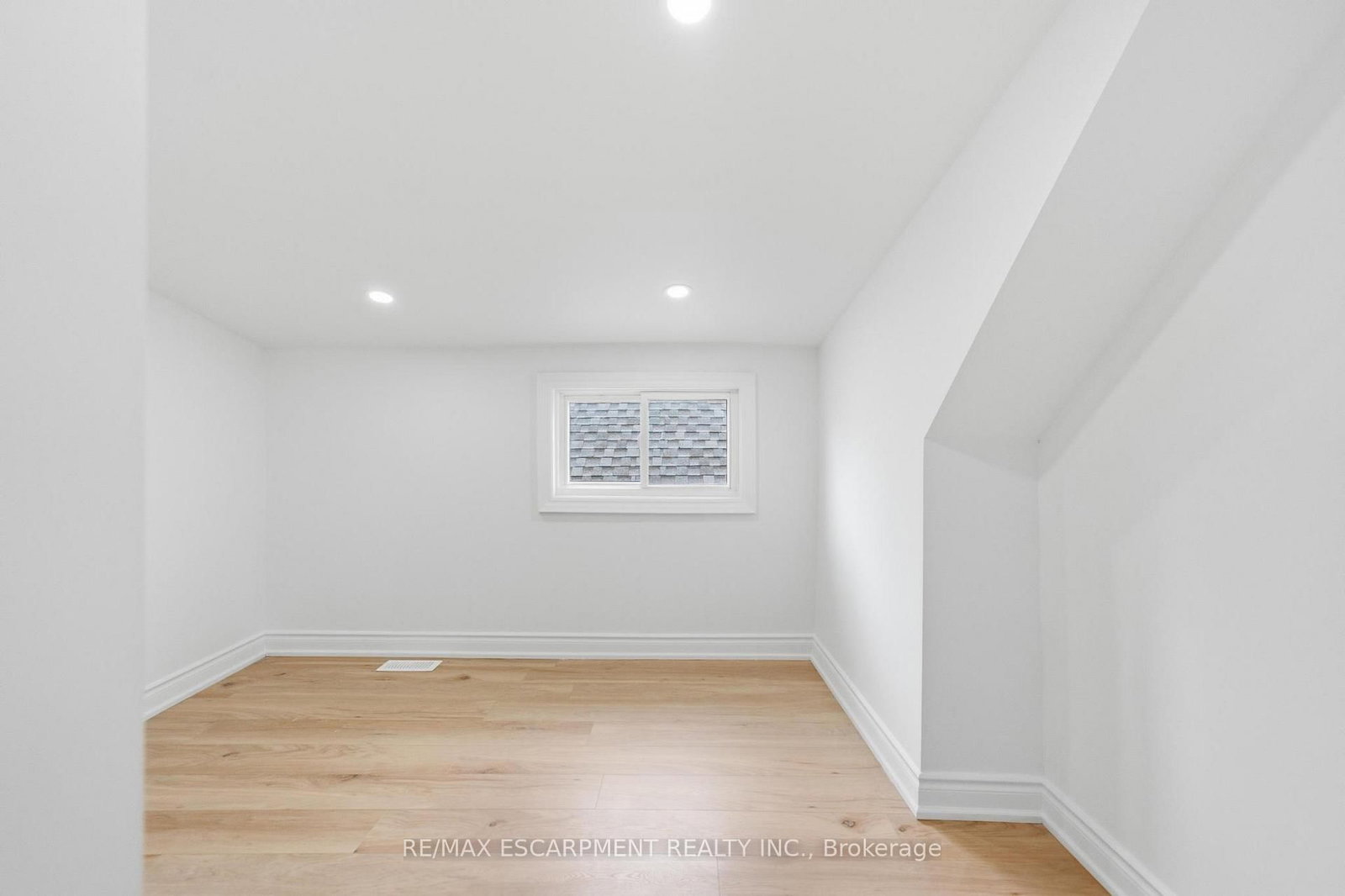 1062 Cannon Street E • Hamilton, ON photo 19
