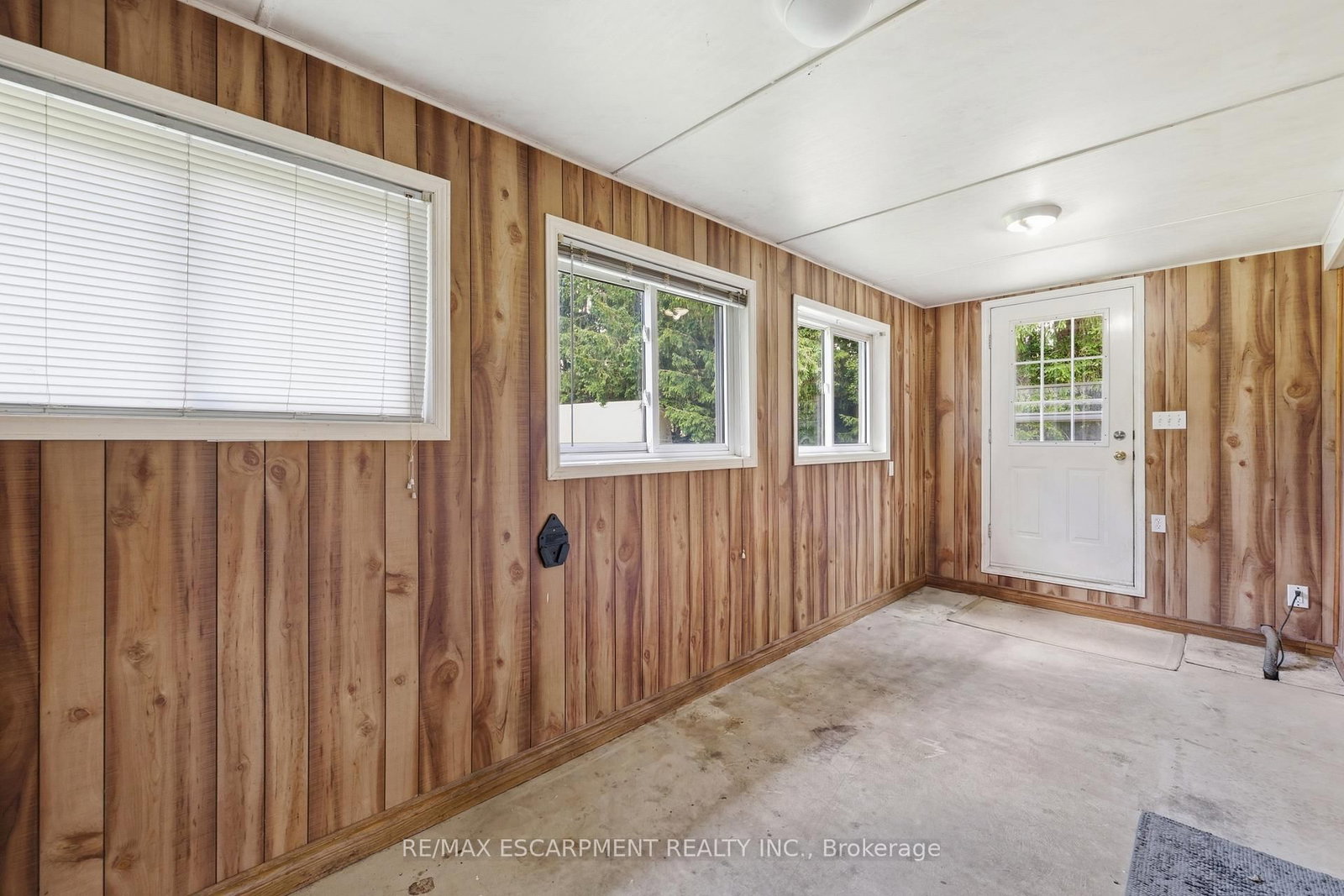 8404 Chippewa Road • Hamilton, ON photo 14