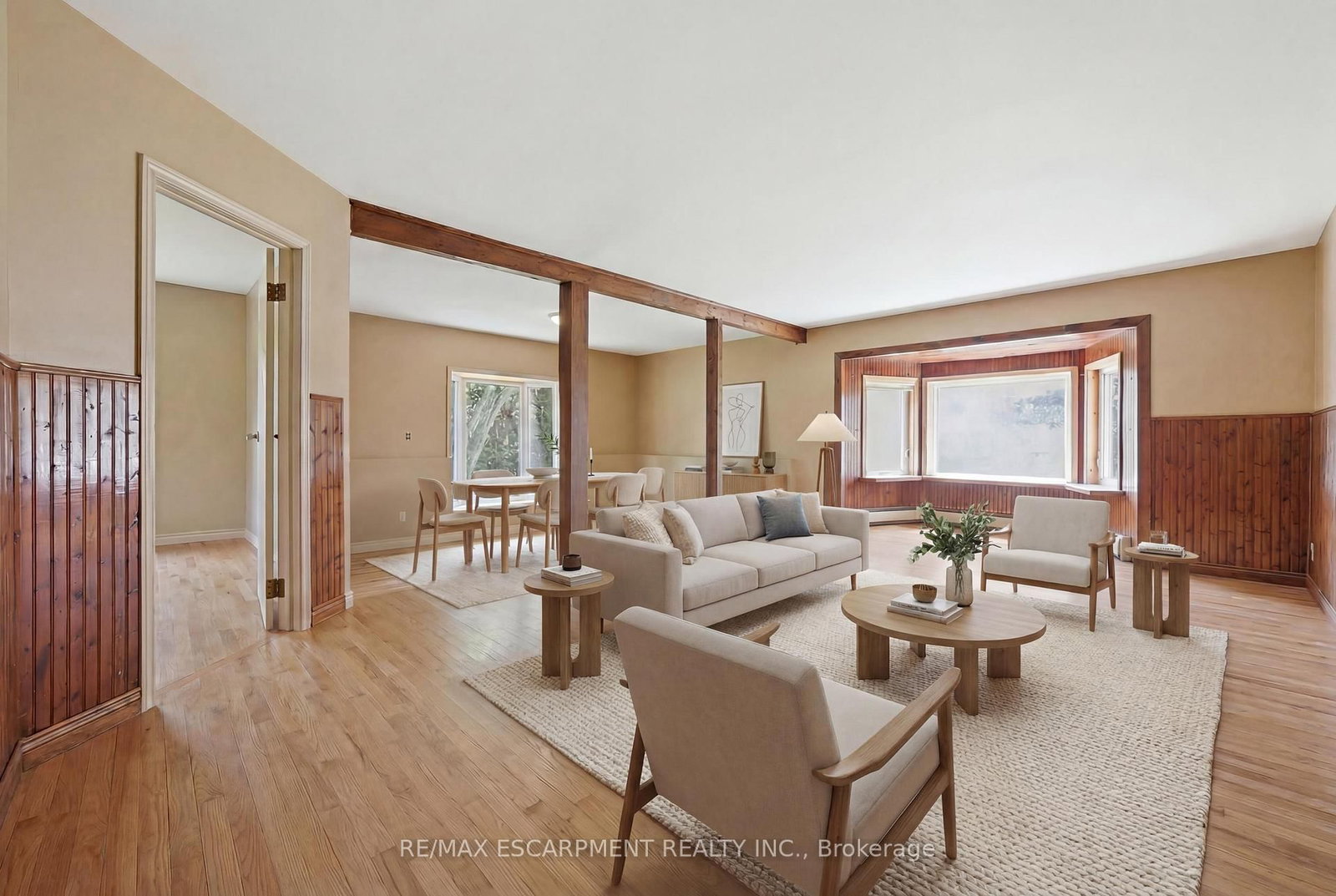 8404 Chippewa Road • Hamilton, ON photo 17
