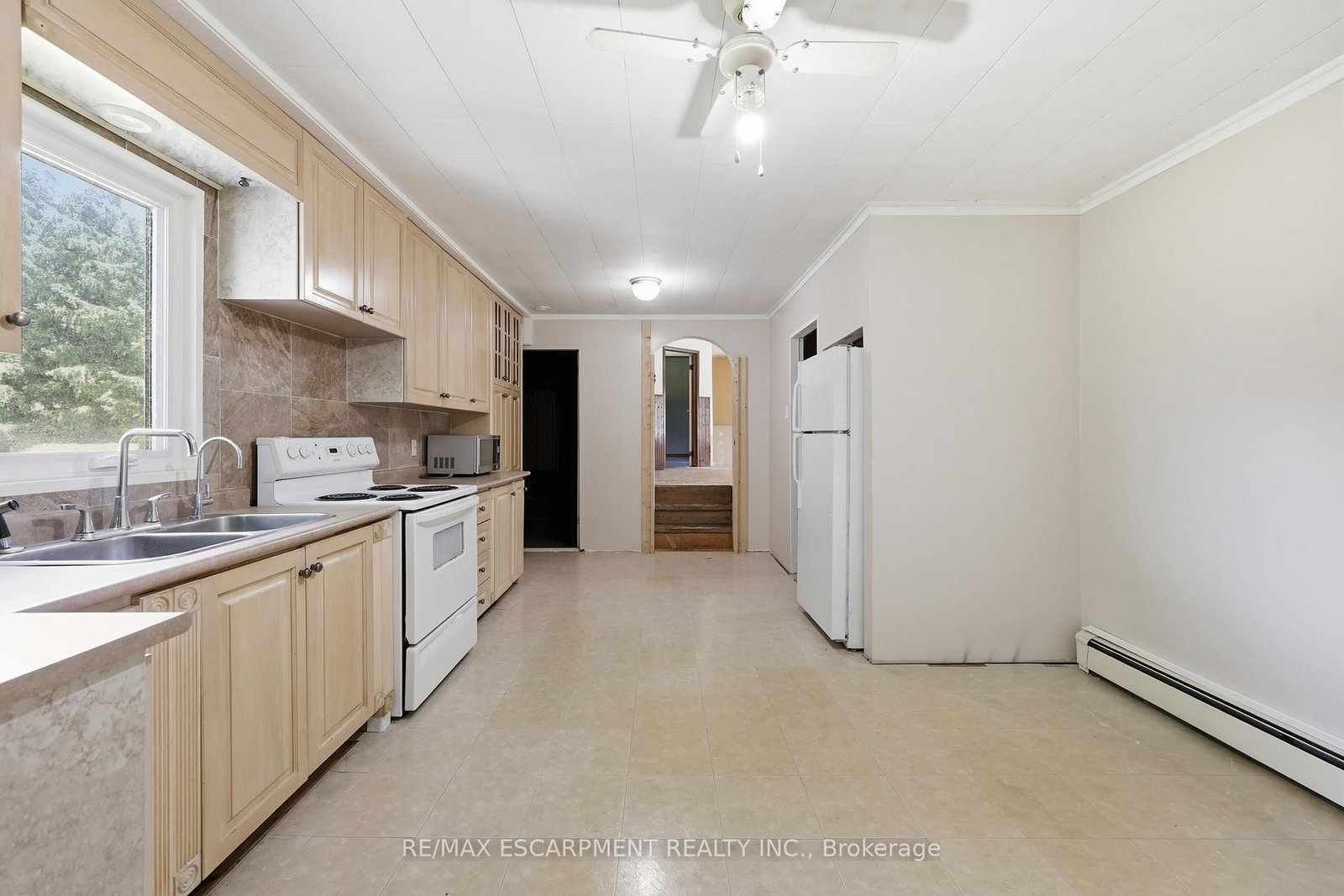 8404 Chippewa Road • Hamilton, ON photo 24