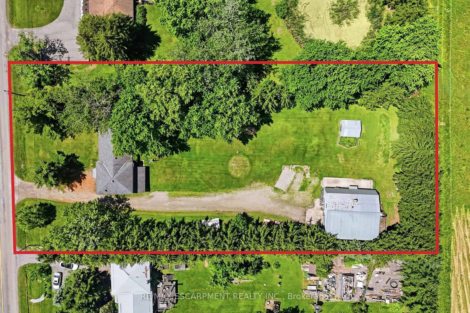 8404 Chippewa Road • Hamilton, ON photo 3