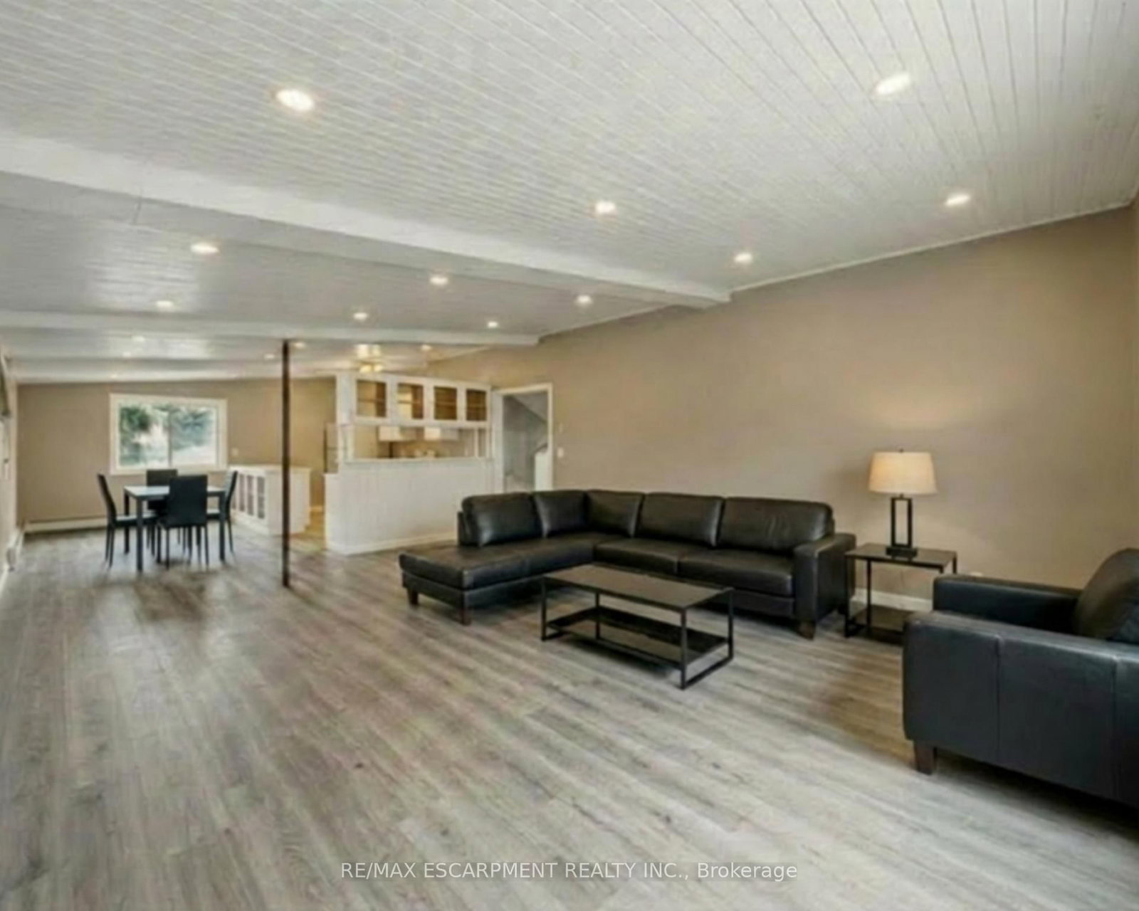 8404 Chippewa Road • Hamilton, ON photo 42