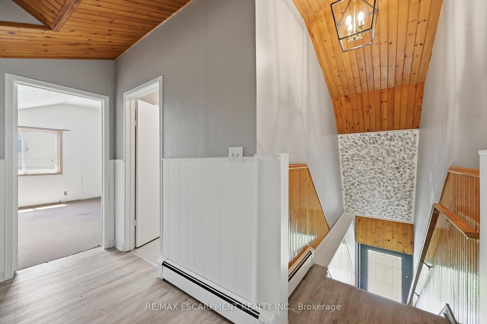 8404 Chippewa Road • Hamilton, ON photo 43