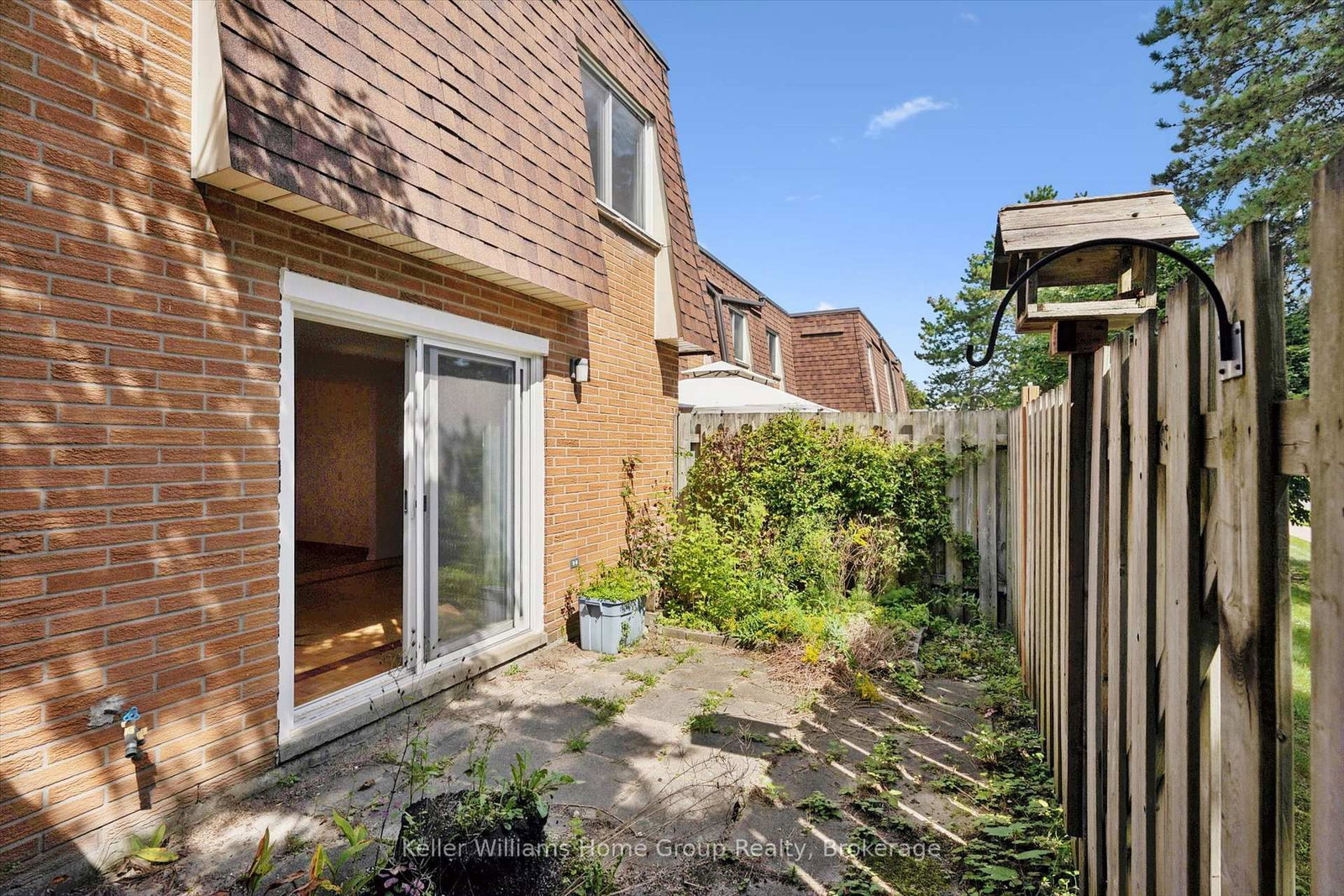 120 Country Club Drive • #22 • Guelph, ON photo 31