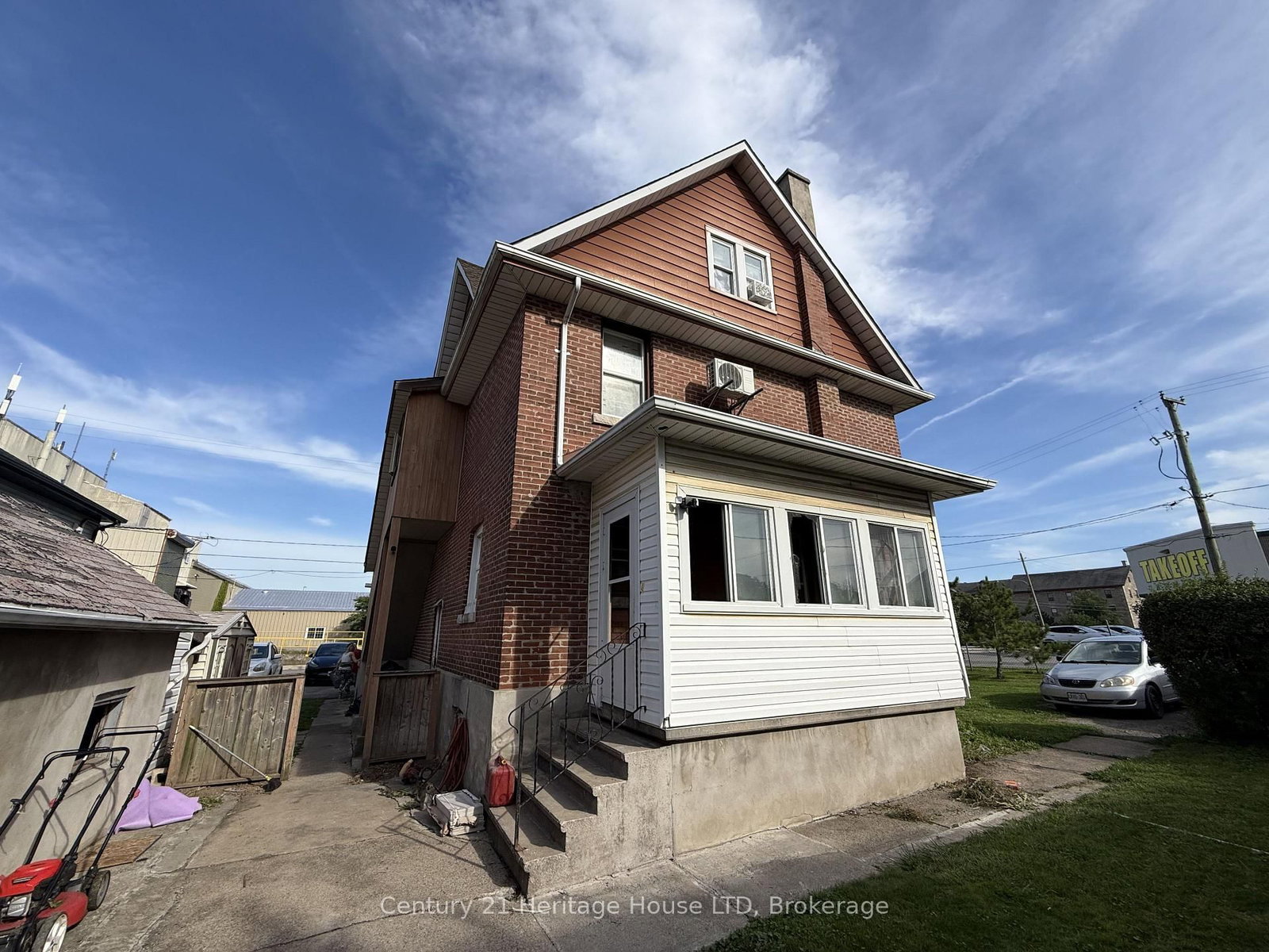 31 Pine Street N • Thorold, ON photo 12