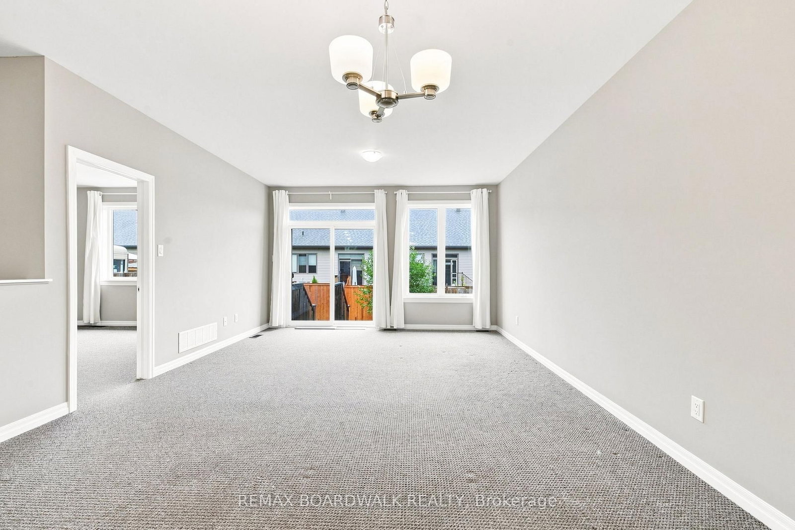 714 Maurice Stead Street • Almonte, ON photo 18