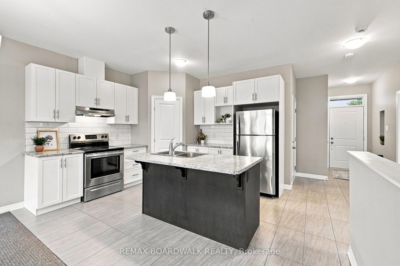 714 Maurice Stead Street • Almonte, ON photo 6