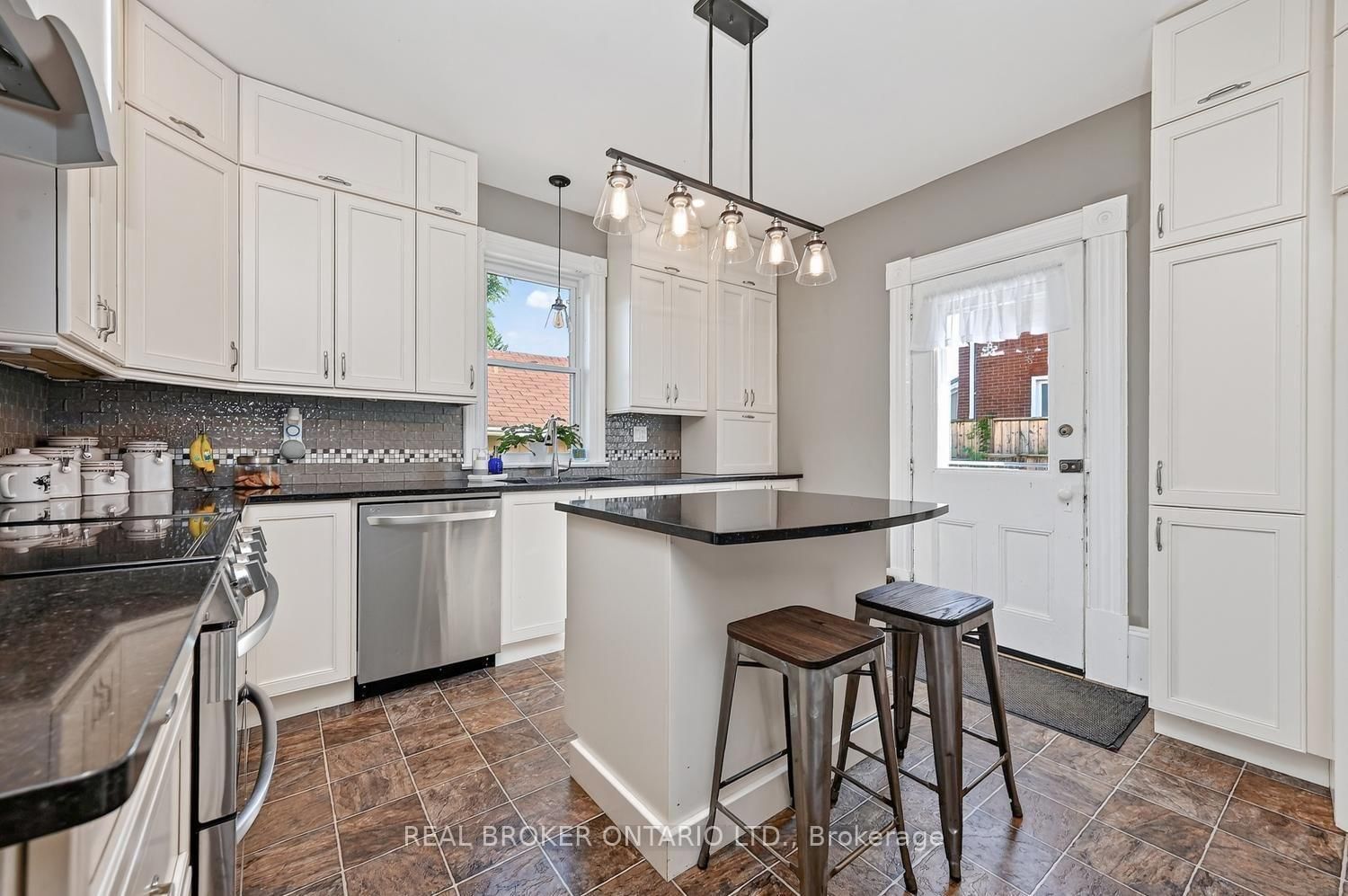 27 Abel Street • Smiths Falls, ON photo 14