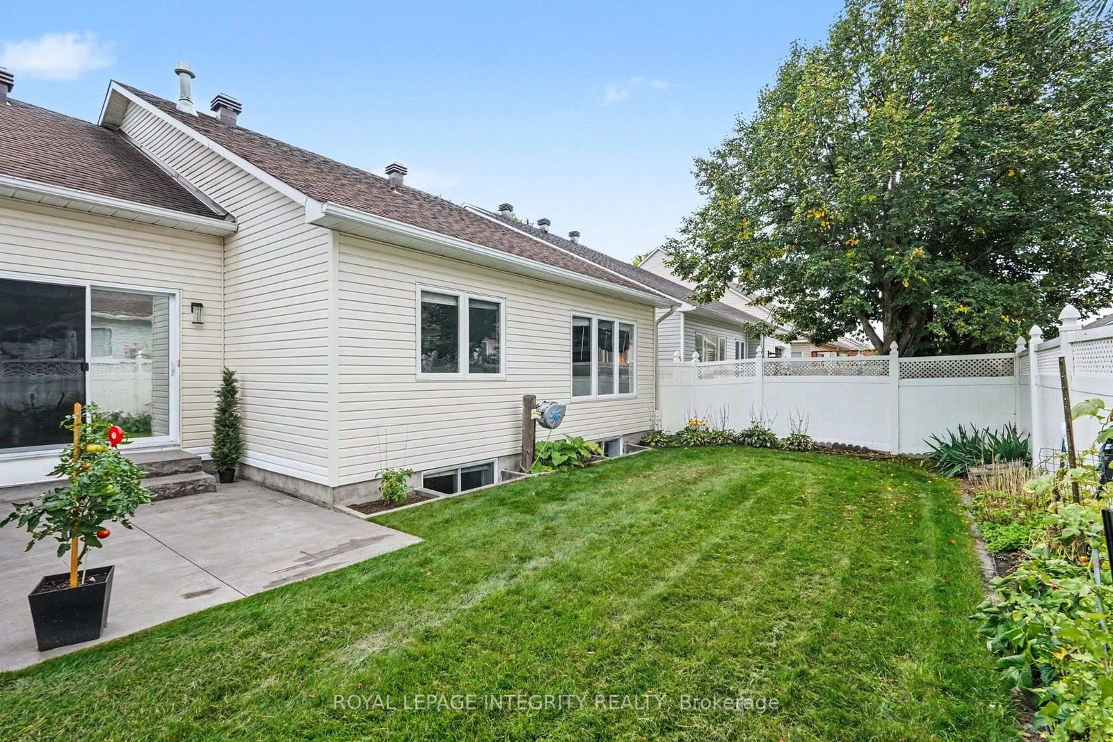 50 Baypointe Crescent • Barrhaven, ON photo 28