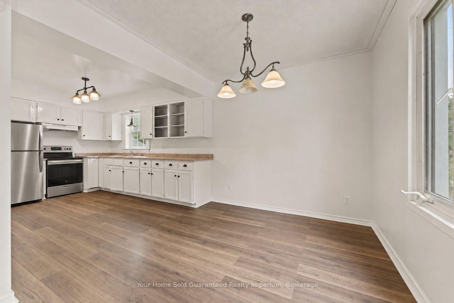 1533 Alexis Road • Windsor, ON photo 11