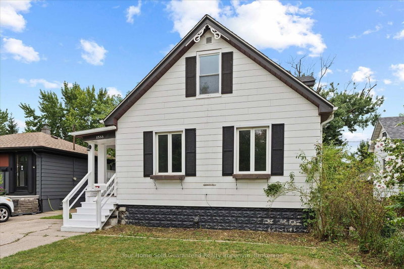 1533 Alexis Road