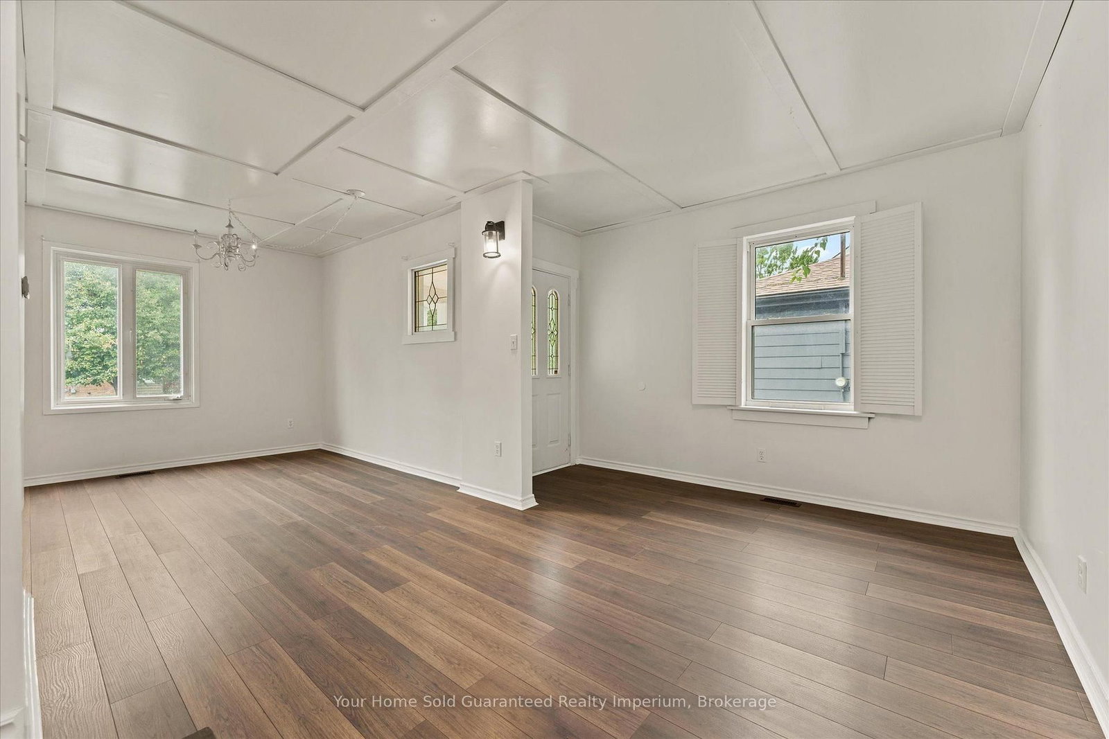 1533 Alexis Road • Windsor, ON photo 5