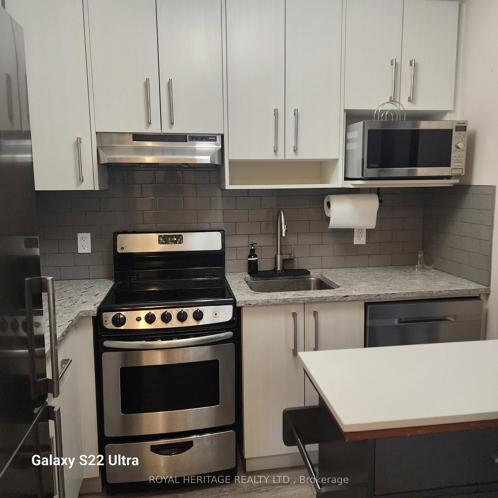 10 Esplanade Lane • #513 • Grimsby, ON photo 13