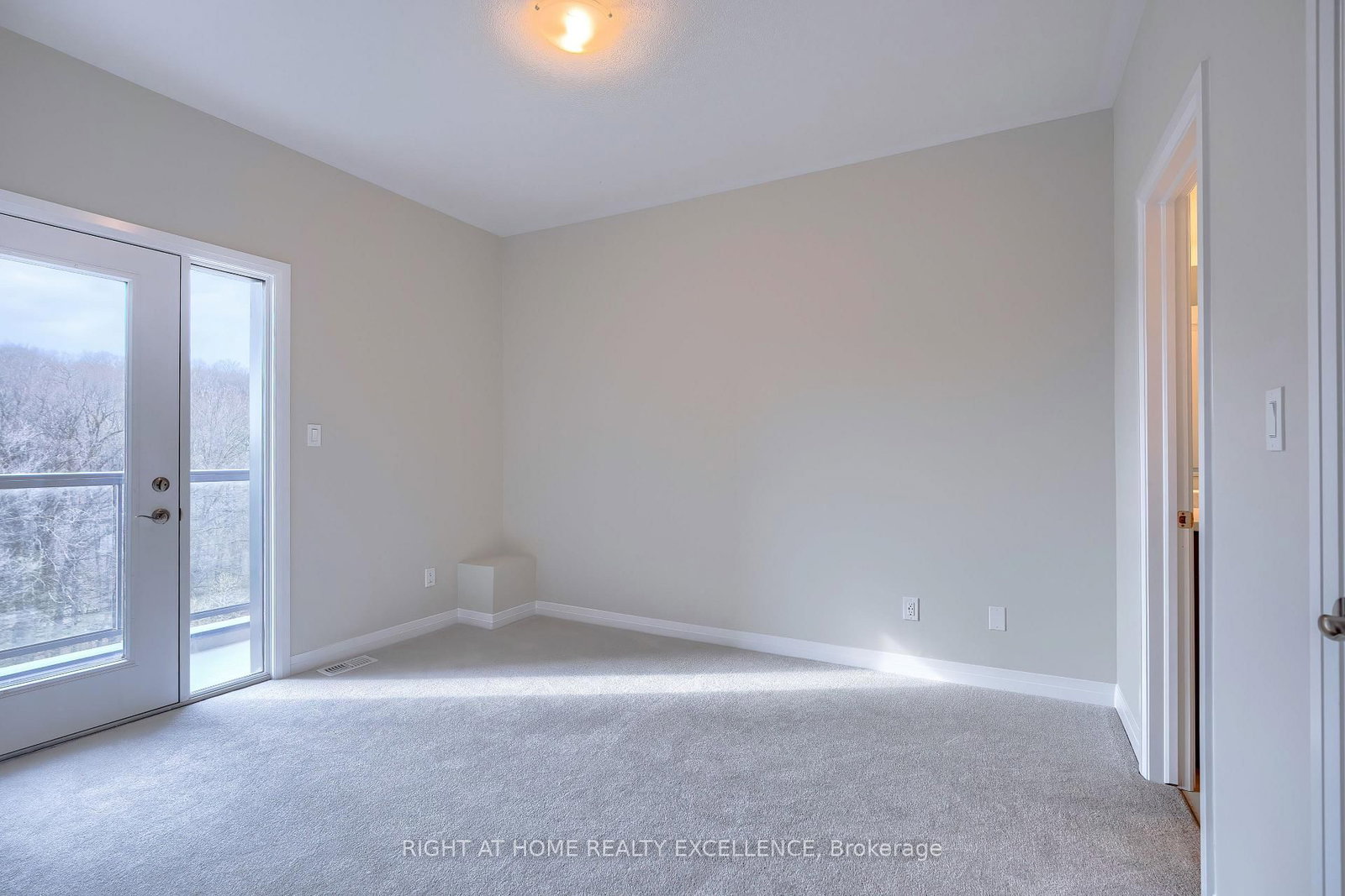 261 Woodbine Avenue • #28 • Kitchener, ON photo 16