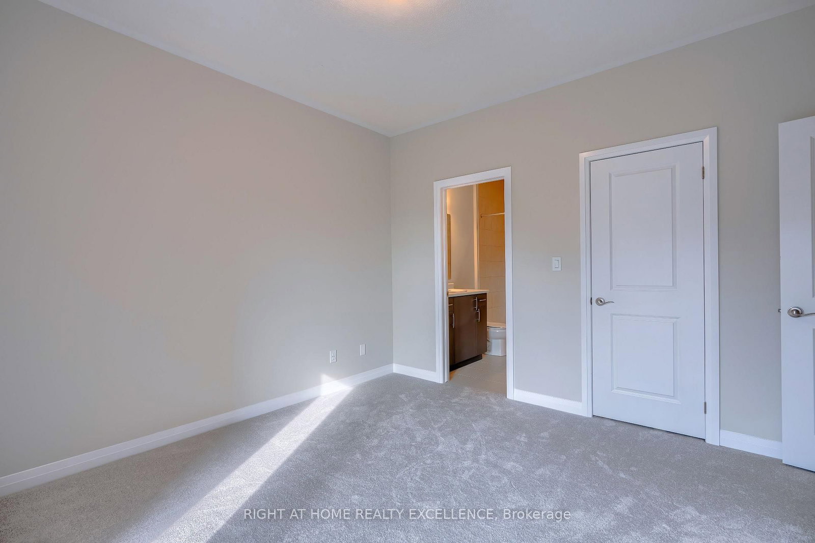 261 Woodbine Avenue • #28 • Kitchener, ON photo 17