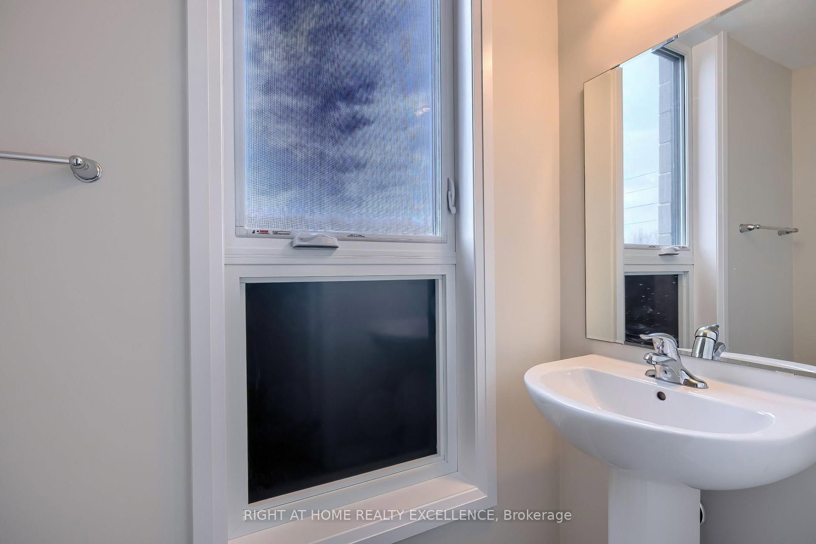 261 Woodbine Avenue • #28 • Kitchener, ON photo 27