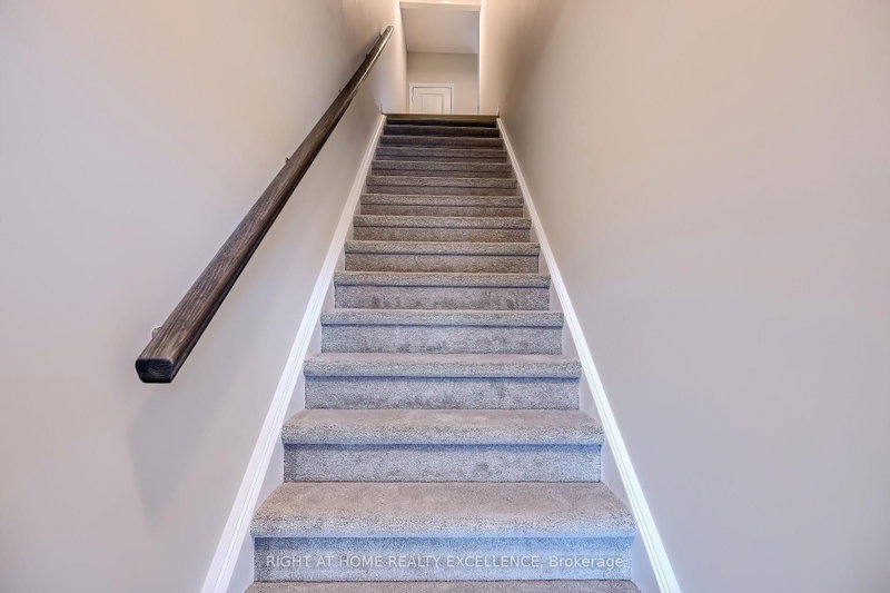28 - 261 Woodbine Avenue