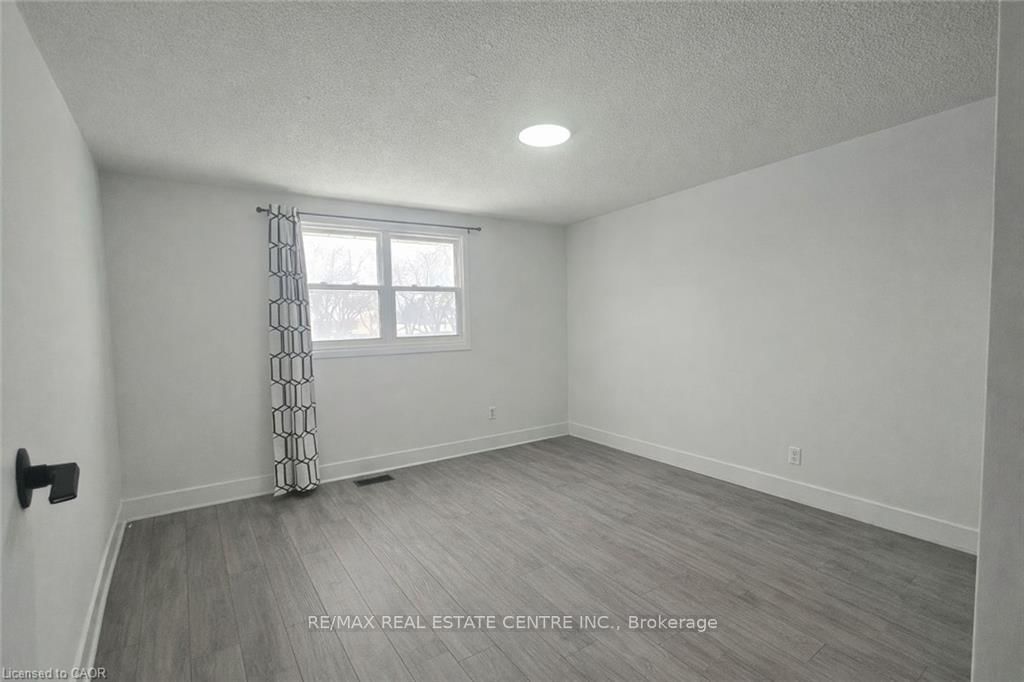 92 COPPERFIELD Crescent • Chatham-Kent, ON photo 17