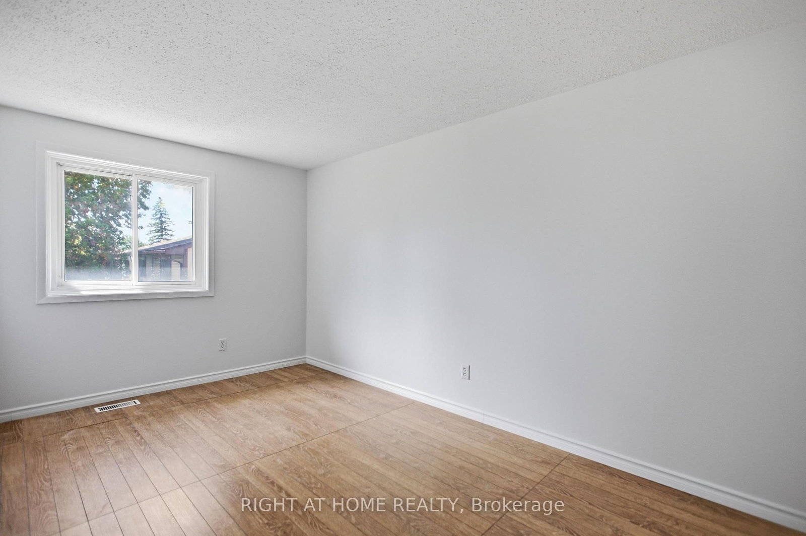 107 Castlefrank Road • #8 • Kanata, ON photo 23