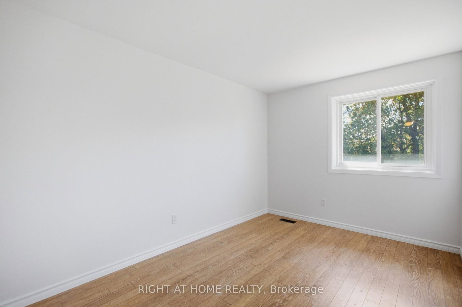 107 Castlefrank Road • #8 • Kanata, ON photo 26