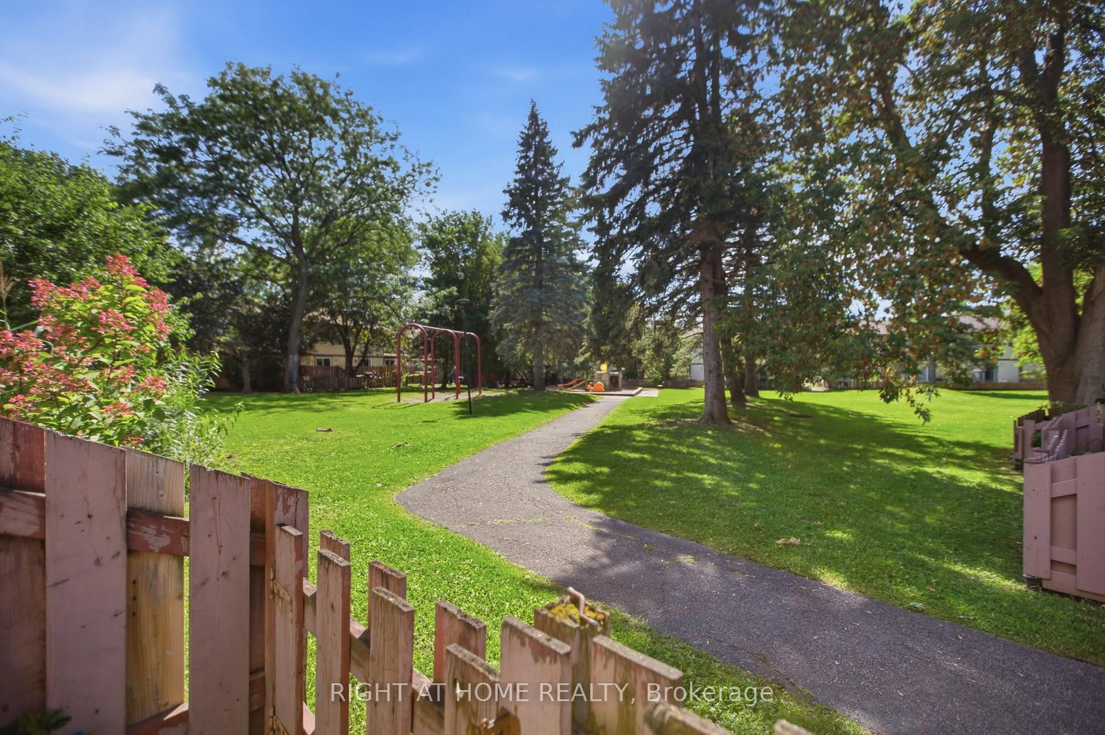 107 Castlefrank Road • #8 • Kanata, ON photo 34