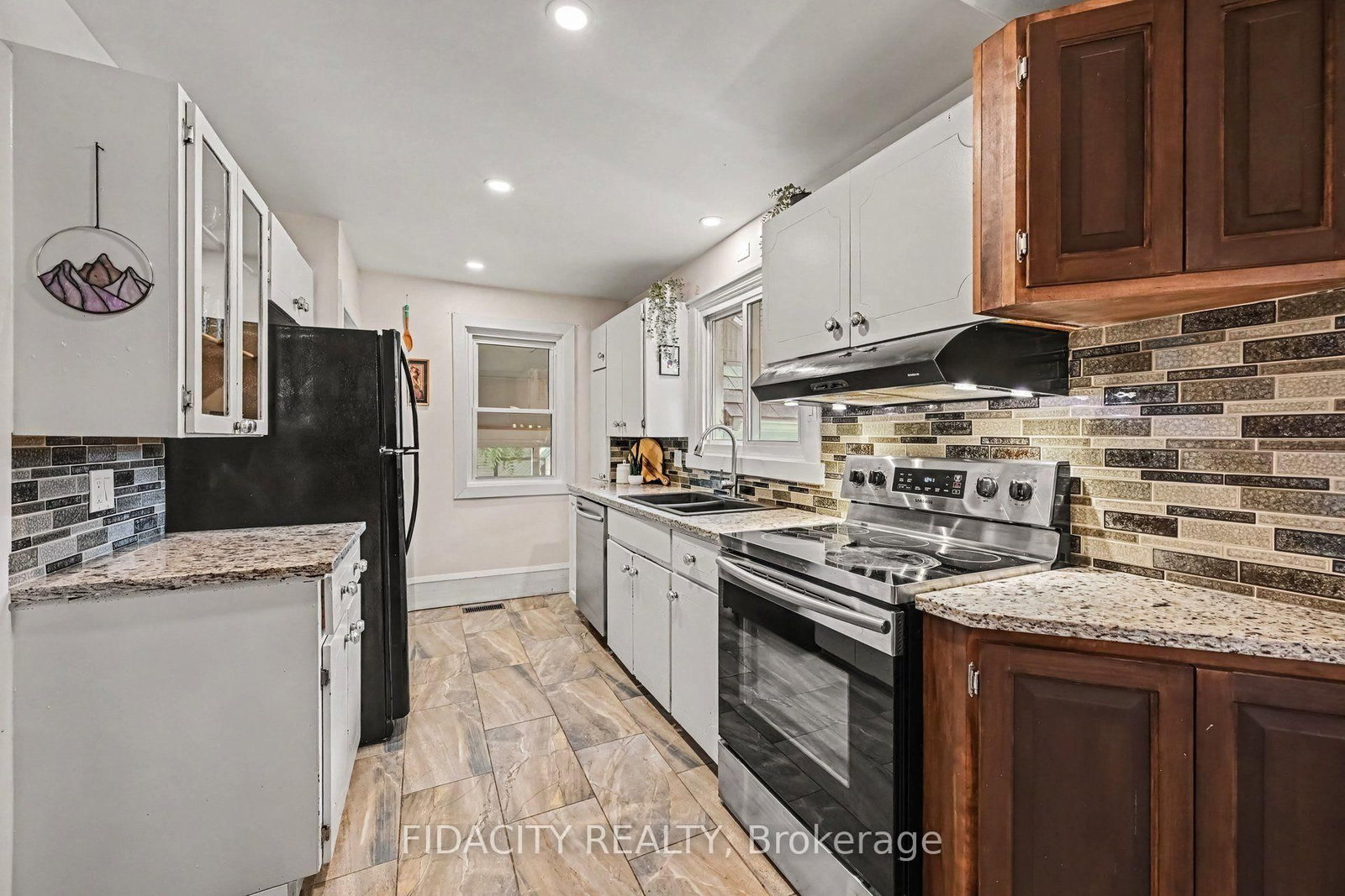 7 Truelove Street • Cobden, ON photo 10