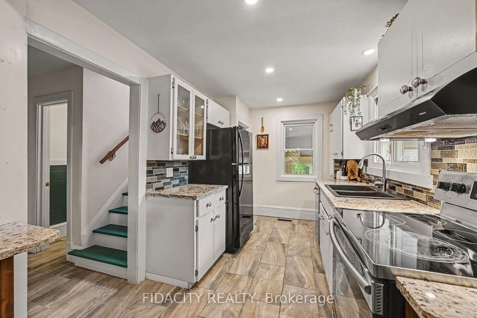 7 Truelove Street • Cobden, ON photo 11