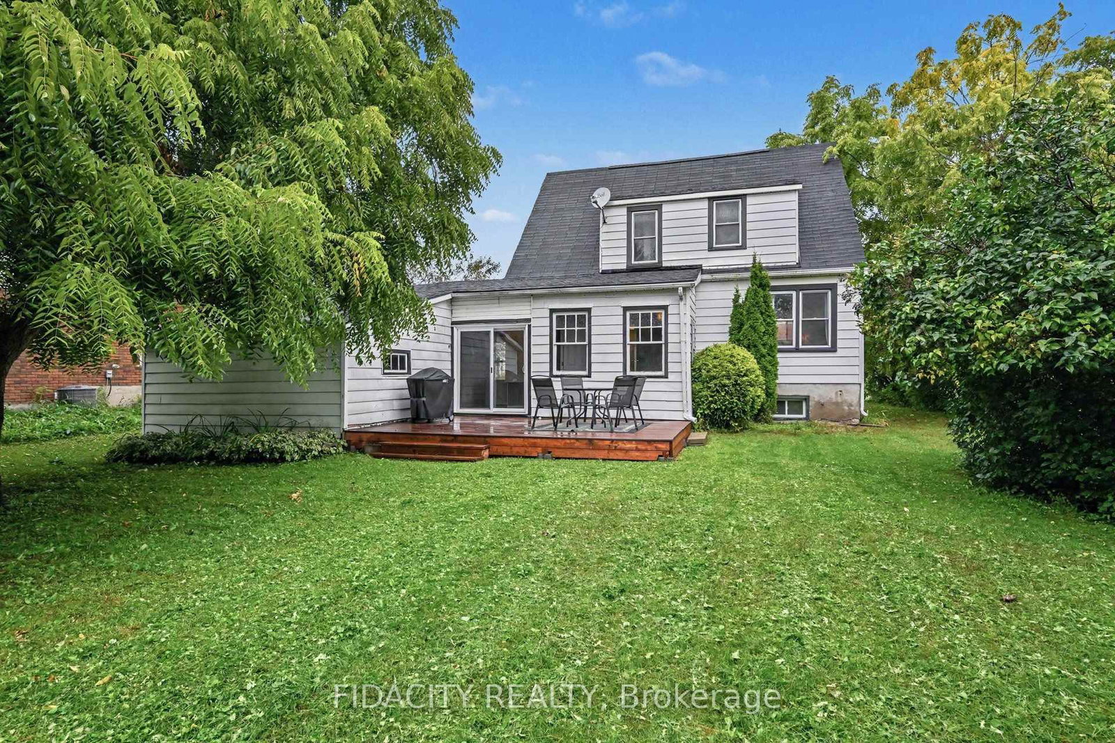 7 Truelove Street • Cobden, ON photo 21