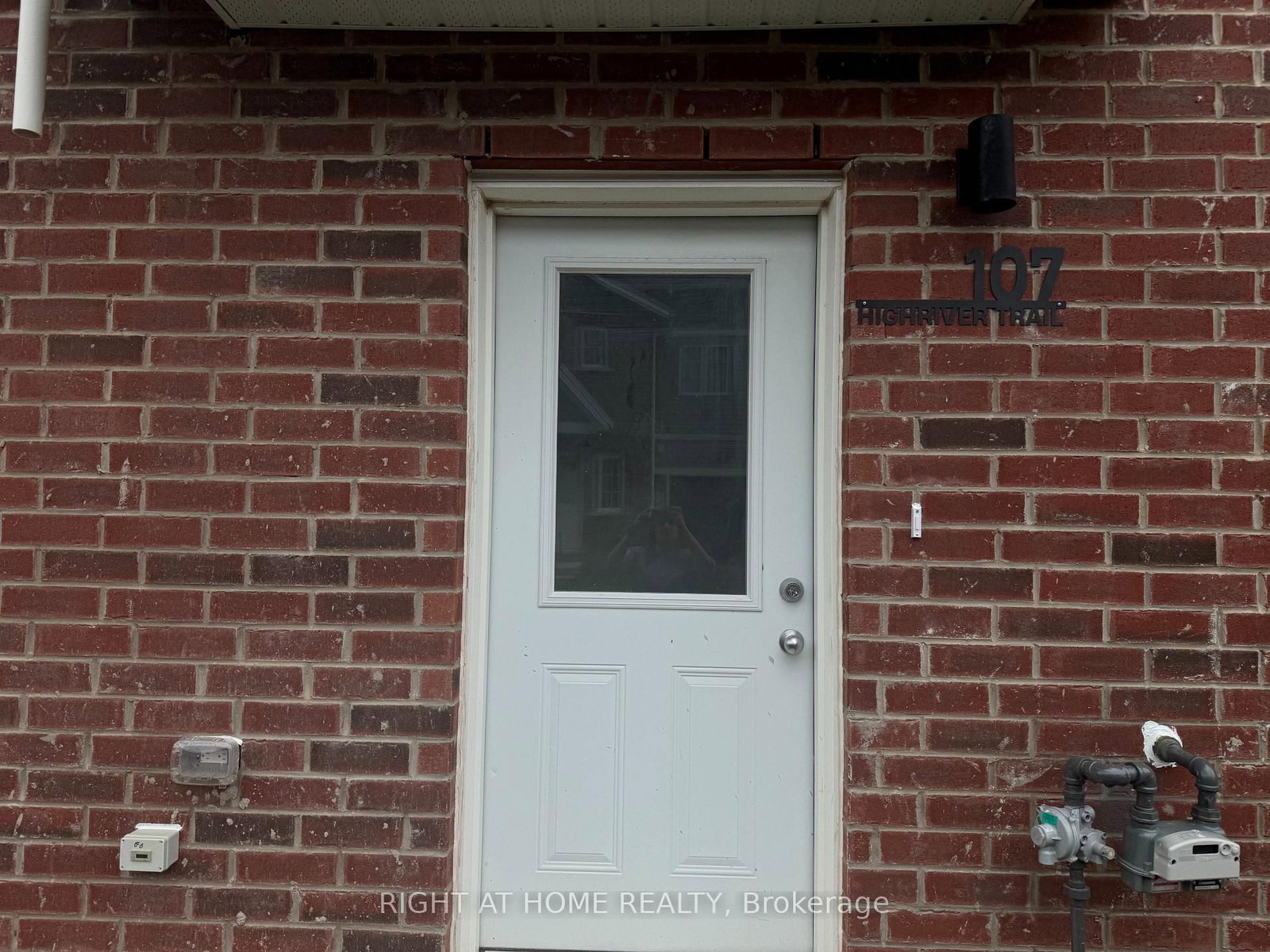 (MAIN) - 107 Highriver Trail, Welland 2
