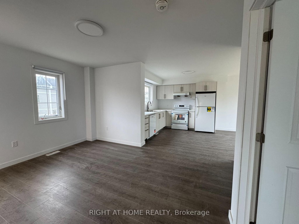 (MAIN) - 107 Highriver Trail 4