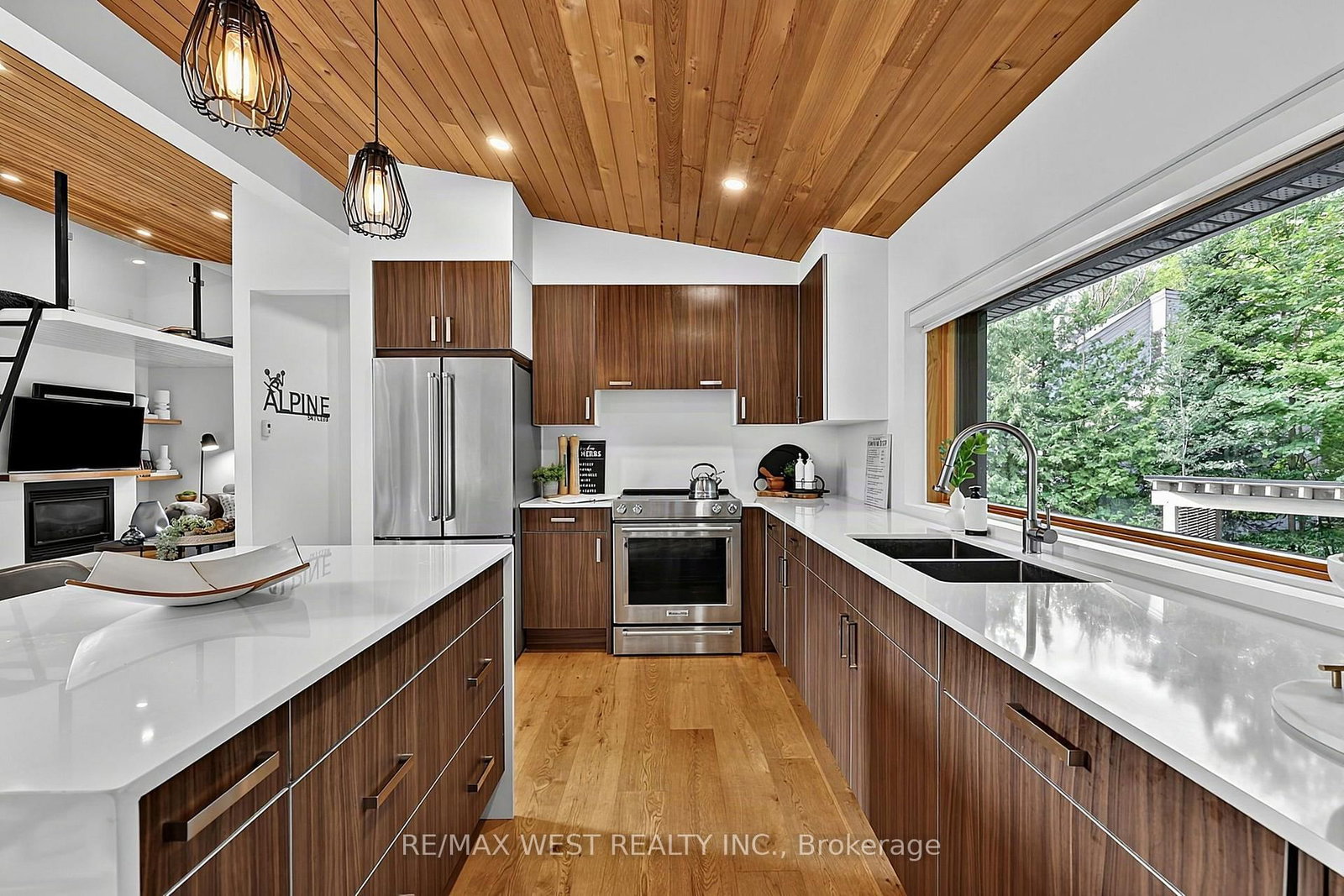 112 KITZBUHL Crescent • Blue Mountains, ON photo 17