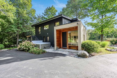 112 KITZBUHL Crescent • Blue Mountains, ON photo 4