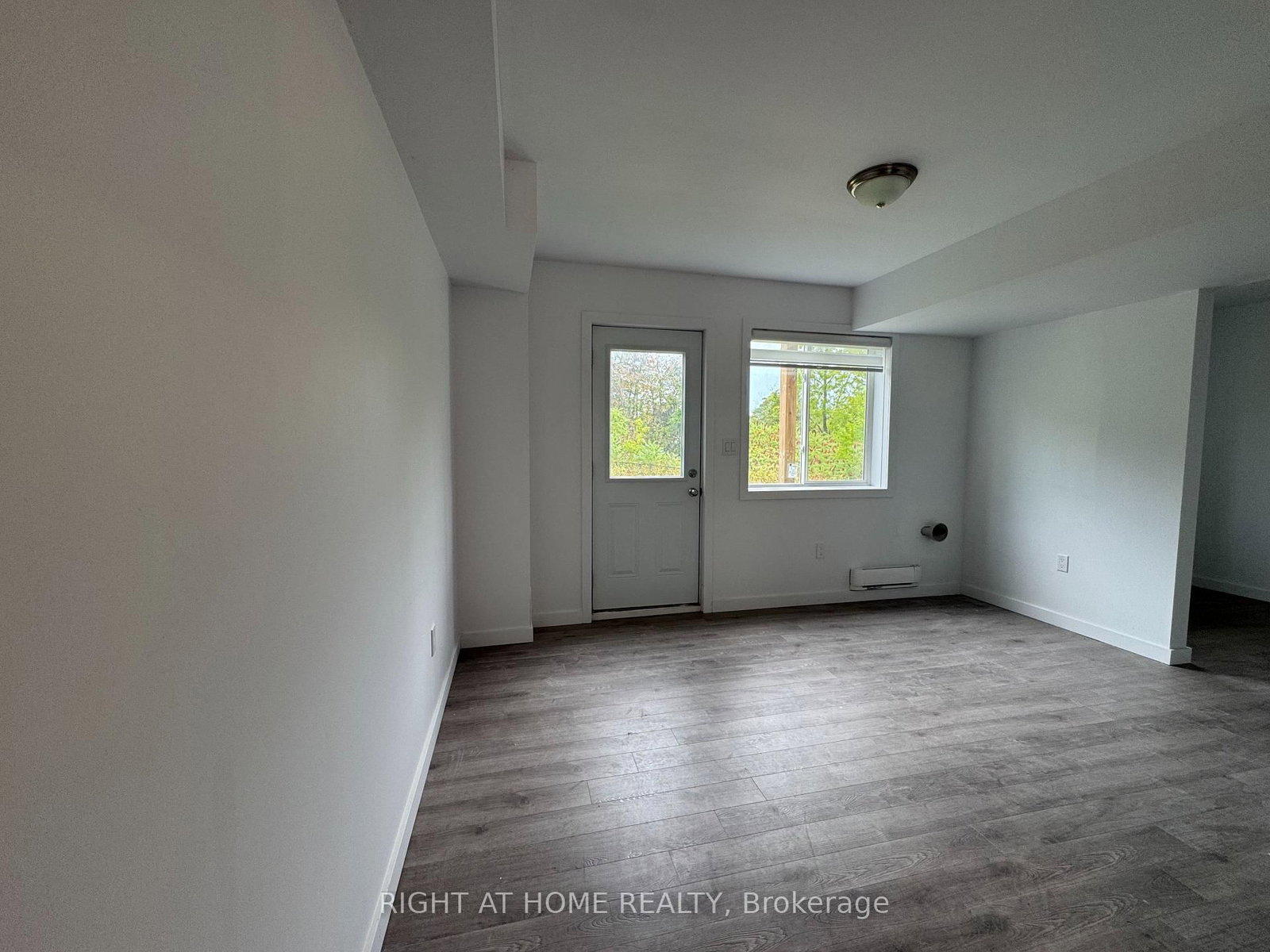 (LOWER) - 99 Highriver Trail, Welland 4