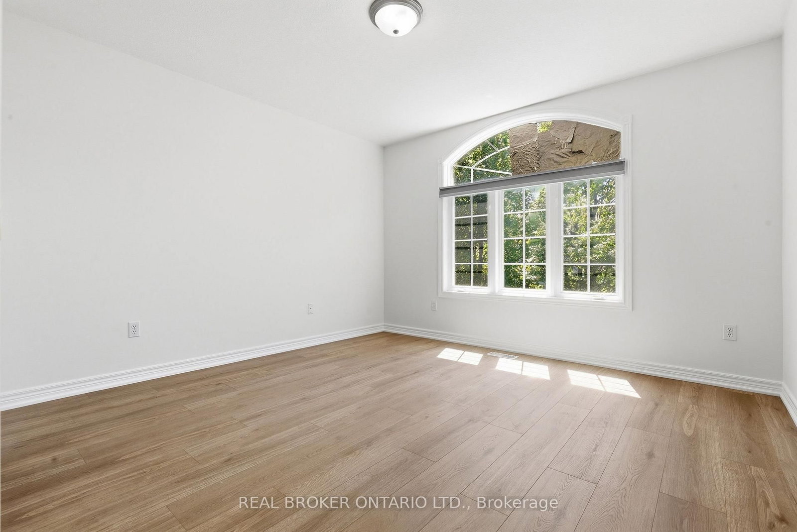 91 Lynch Circle E • Guelph, ON photo 13