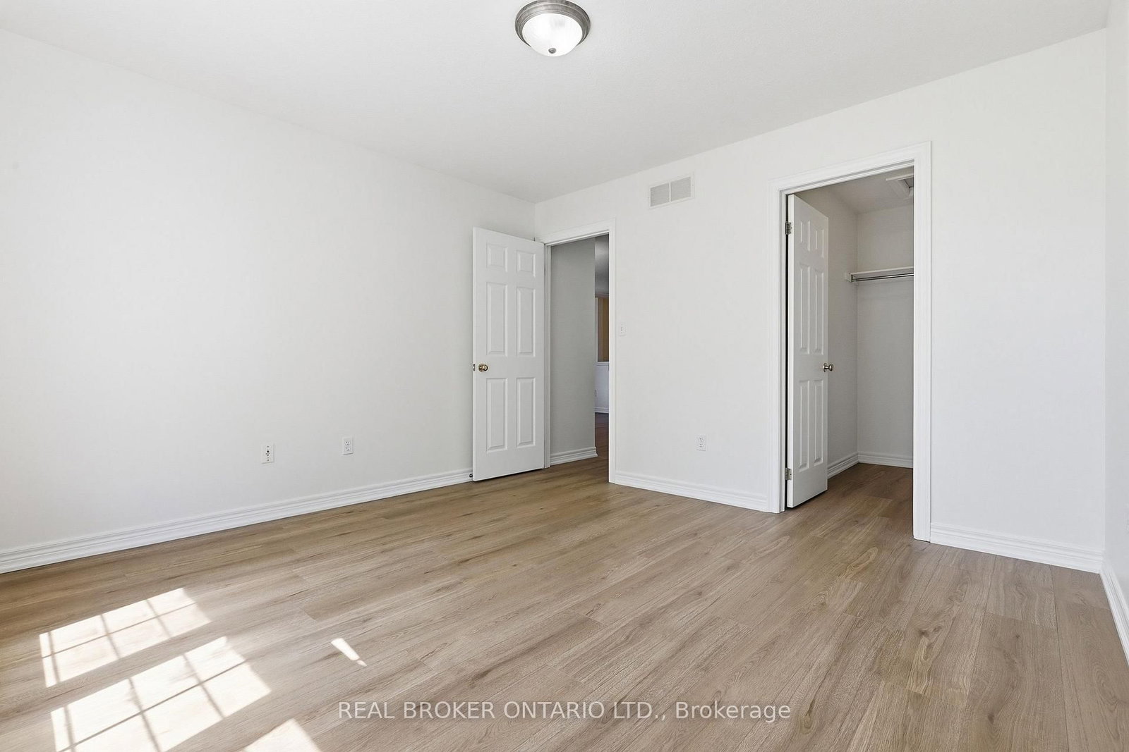 91 Lynch Circle E • Guelph, ON photo 14