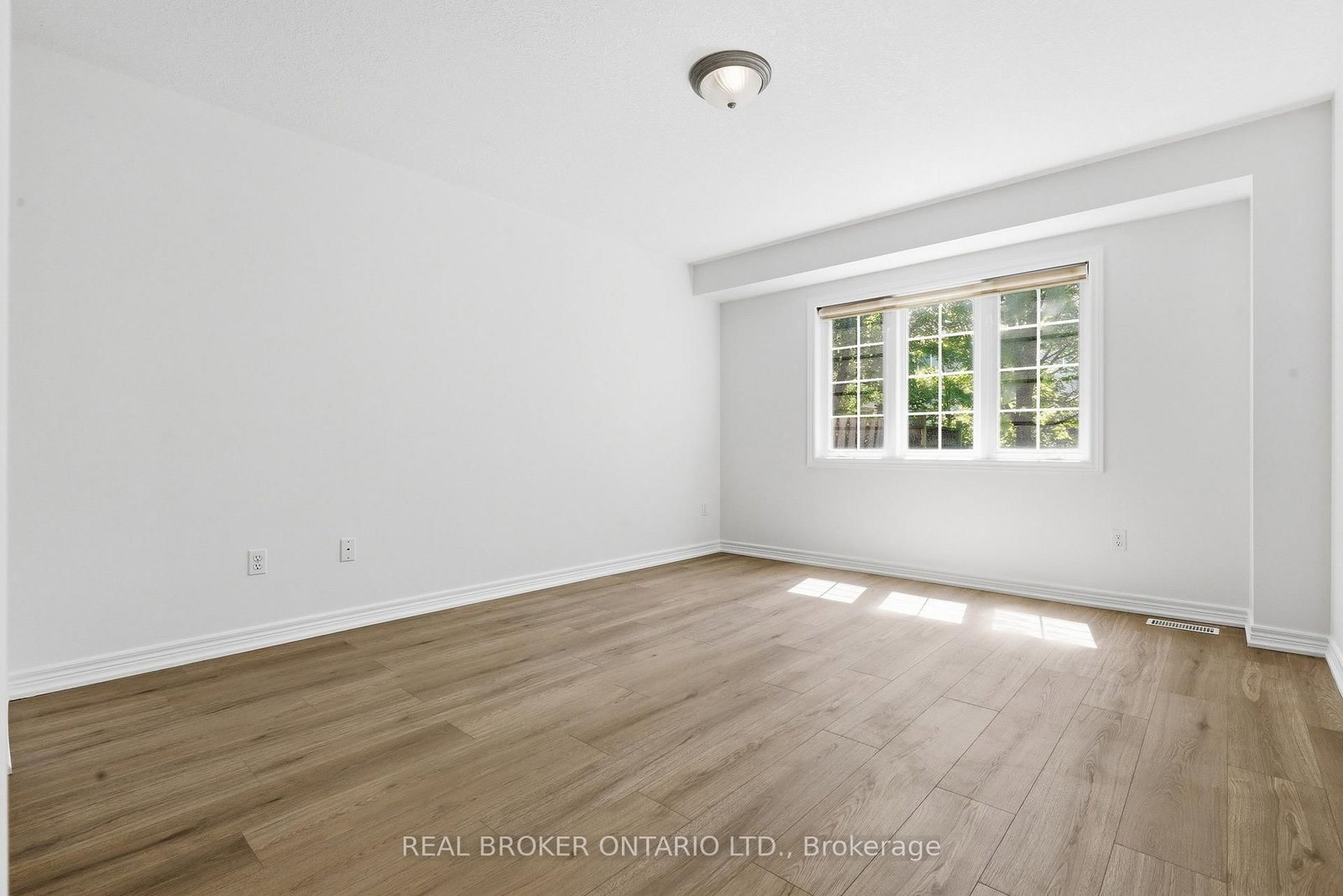 91 Lynch Circle E • Guelph, ON photo 18