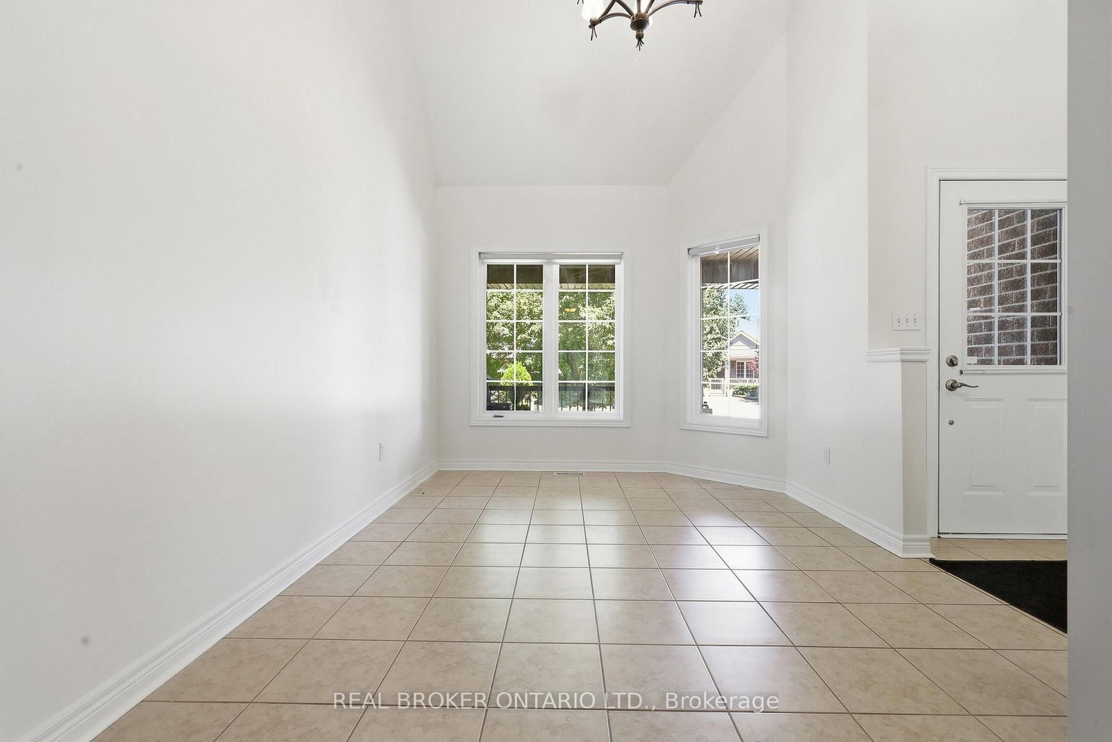91 Lynch Circle E • Guelph, ON photo 24
