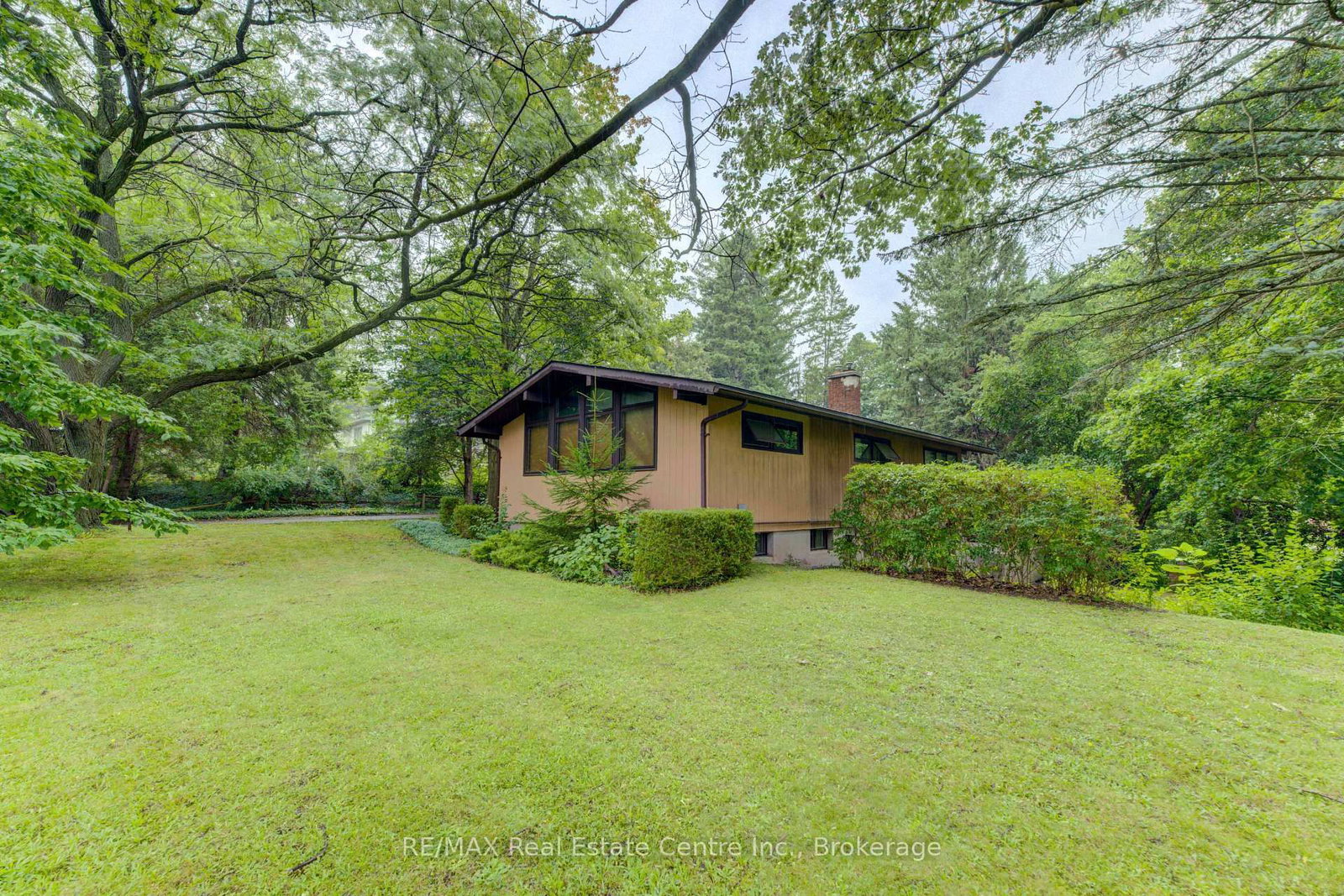 80 Chapel Hill Drive • Kitchener, ON photo 26