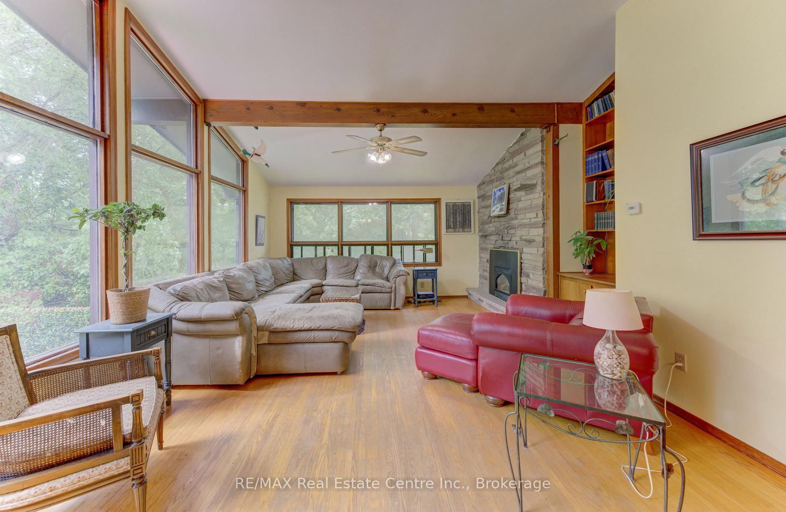 80 Chapel Hill Drive • Kitchener, ON photo 3