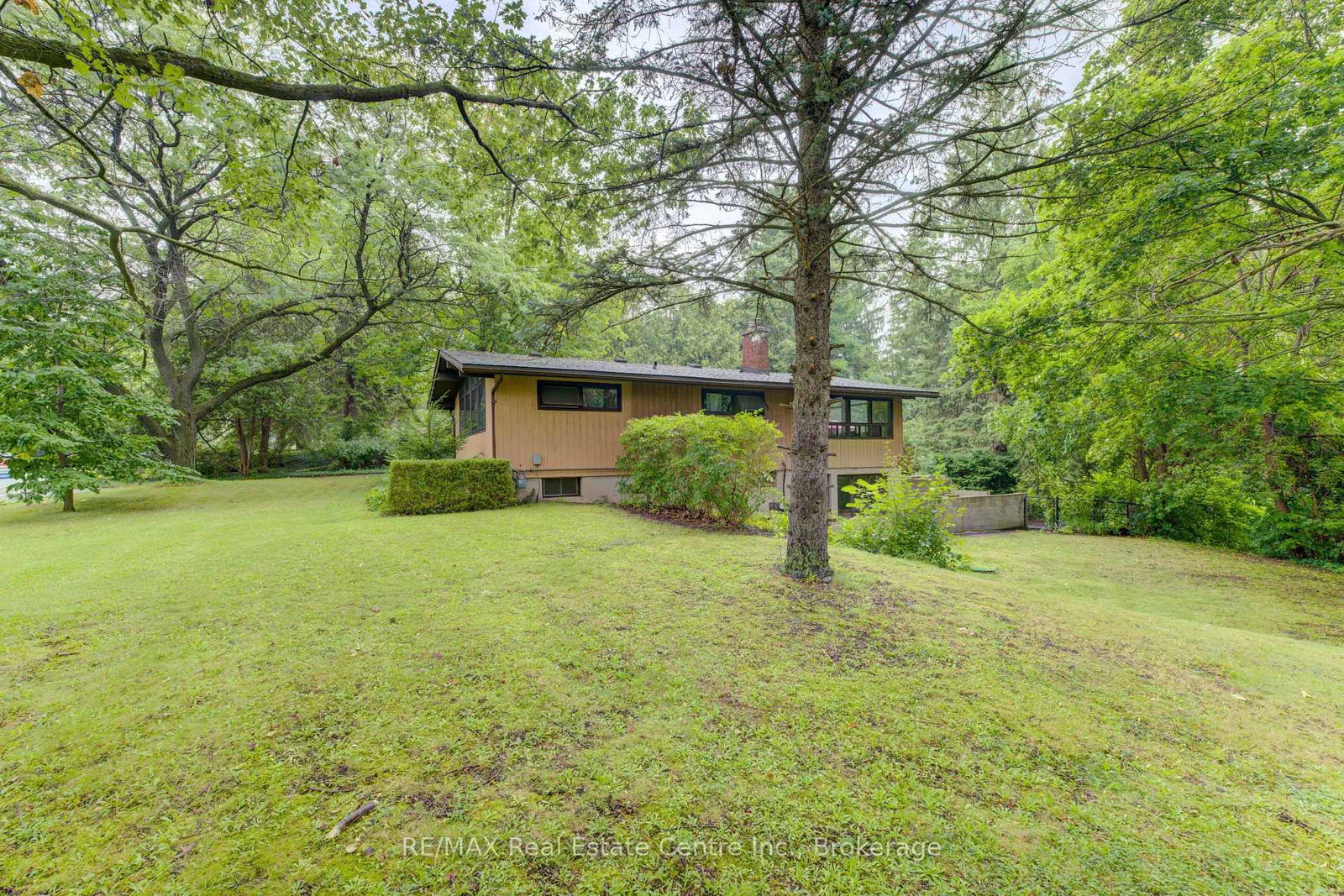 80 Chapel Hill Drive • Kitchener, ON photo 31
