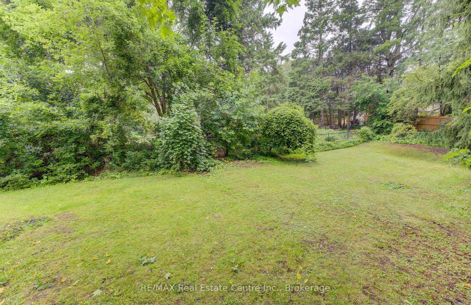 80 Chapel Hill Drive • Kitchener, ON photo 34