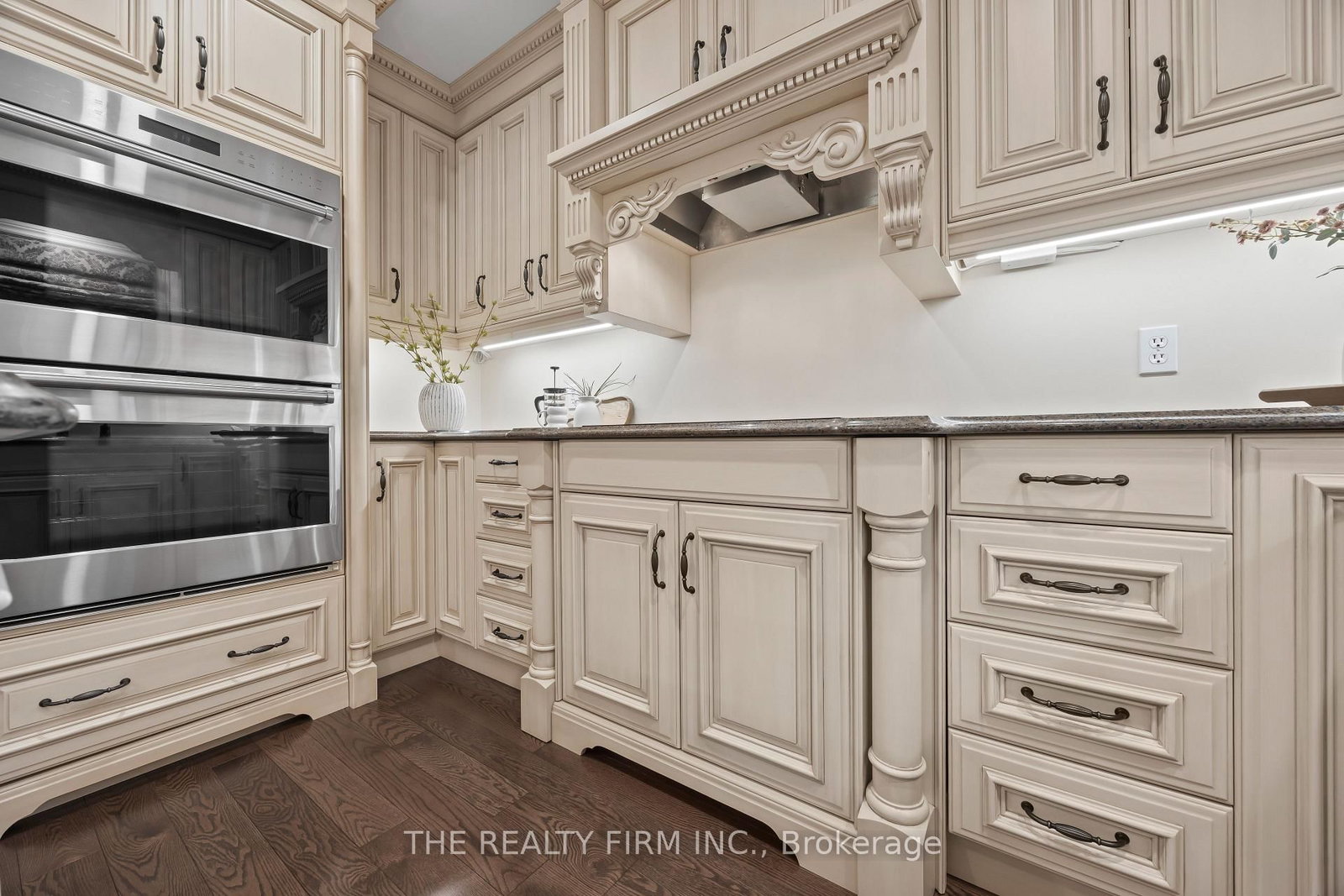 4077 Pine Crescent • Petrolia, ON photo 17