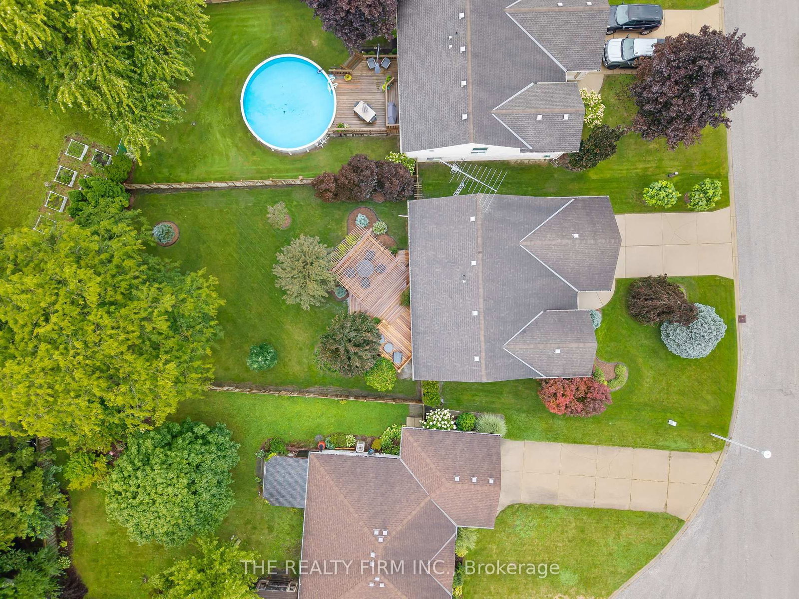 4077 Pine Crescent • Petrolia, ON photo 44