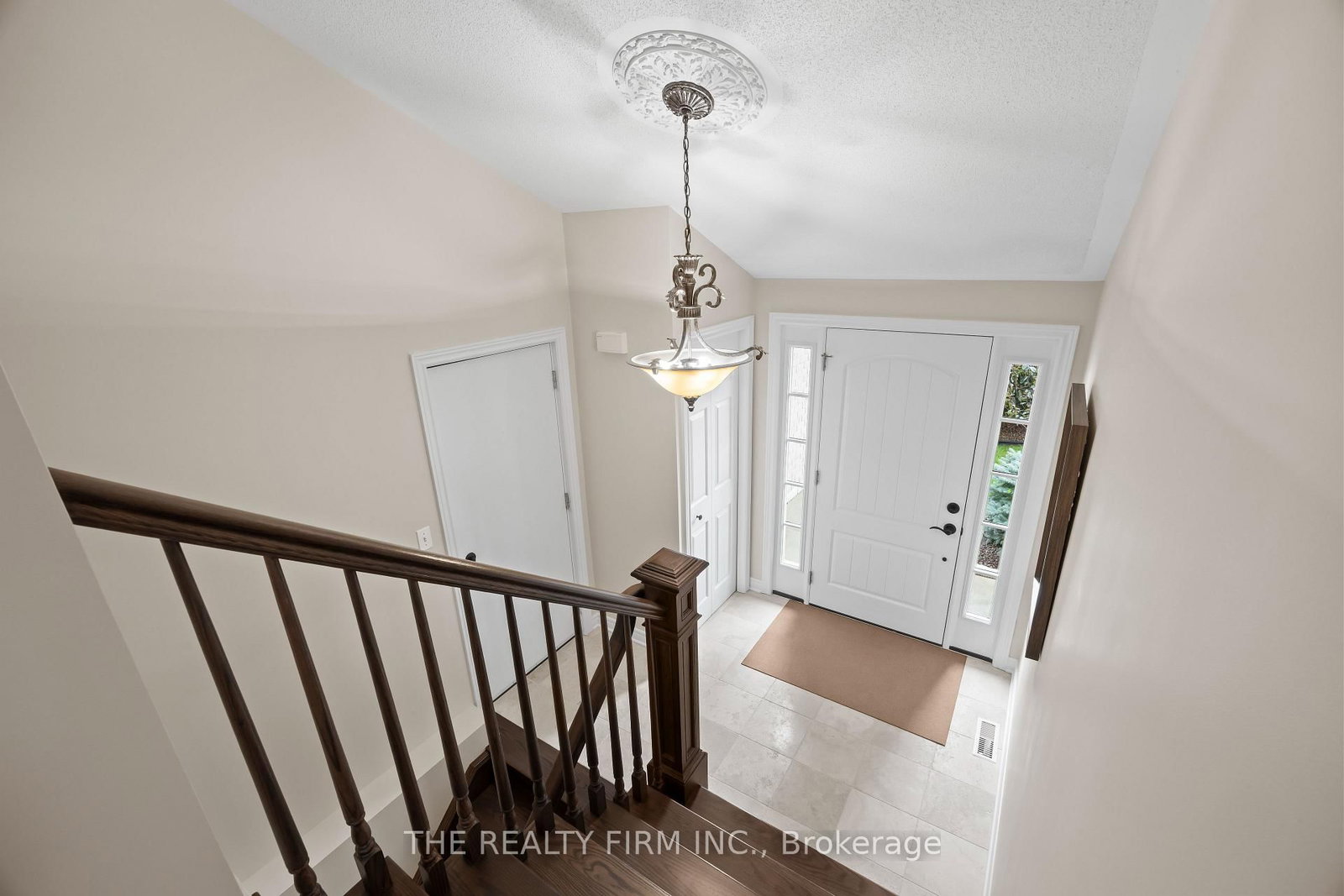 4077 Pine Crescent • Petrolia, ON photo 5