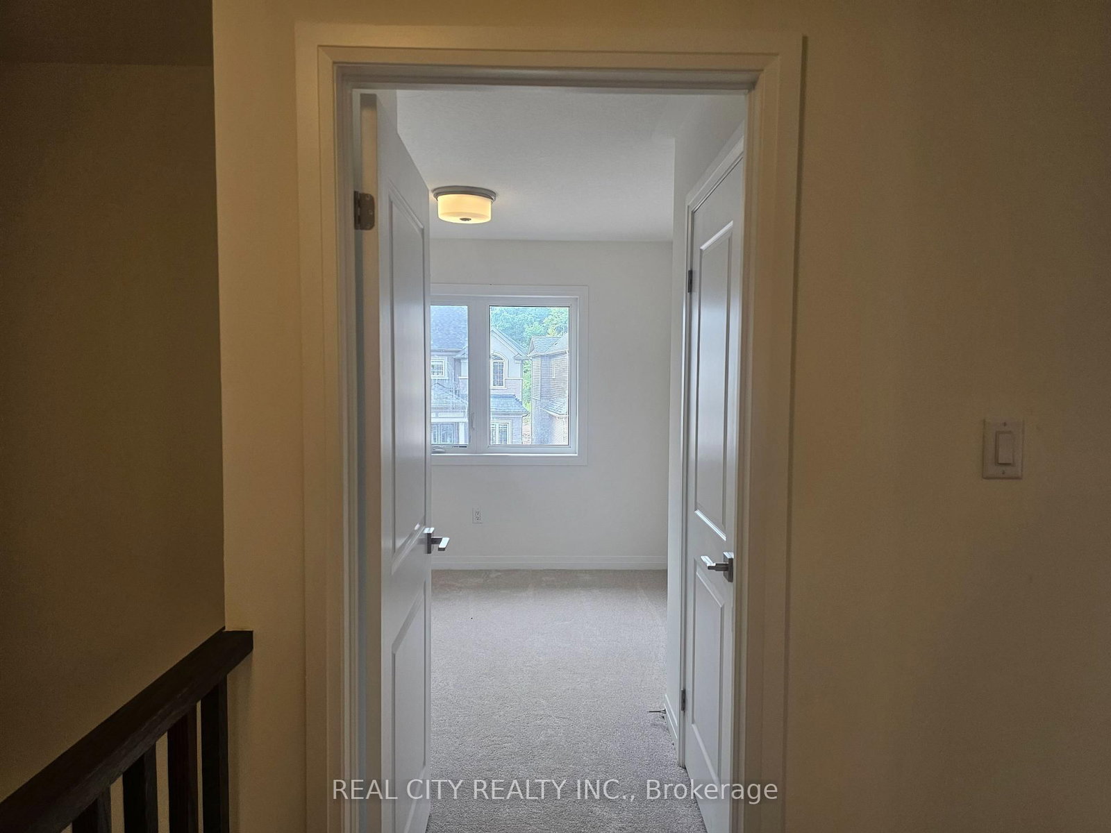 48 McKernan Avenue • Brantford, ON photo 23