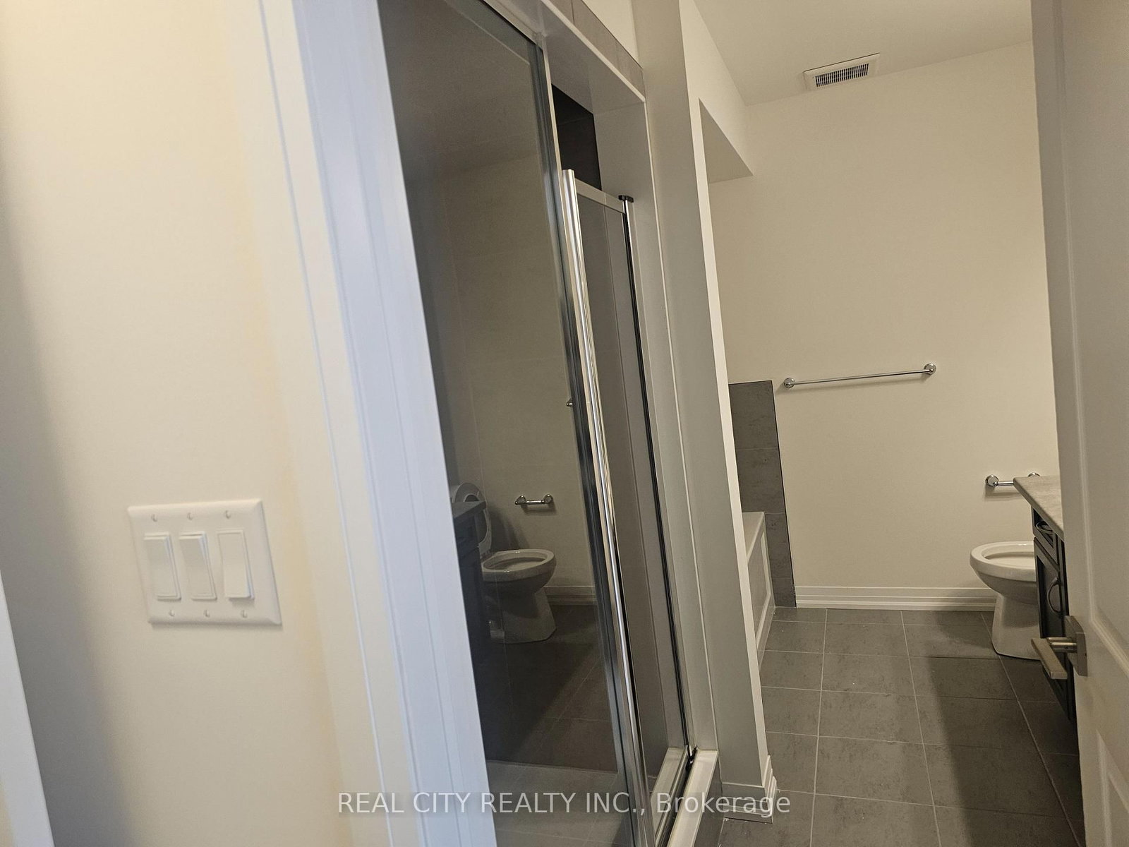 48 McKernan Avenue • Brantford, ON photo 25