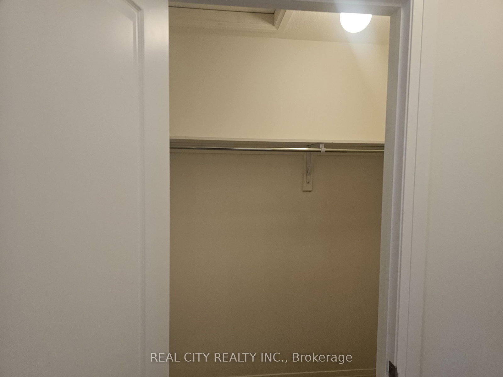48 McKernan Avenue • Brantford, ON photo 26