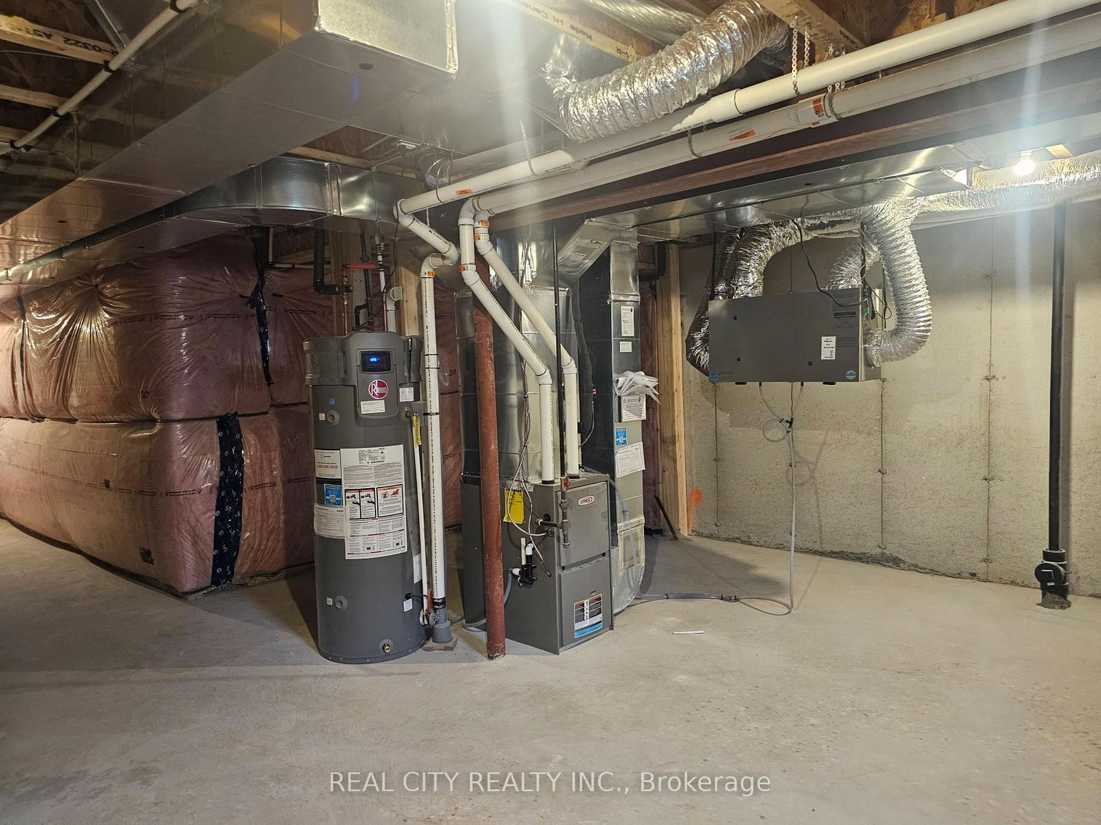 48 McKernan Avenue • Brantford, ON photo 34