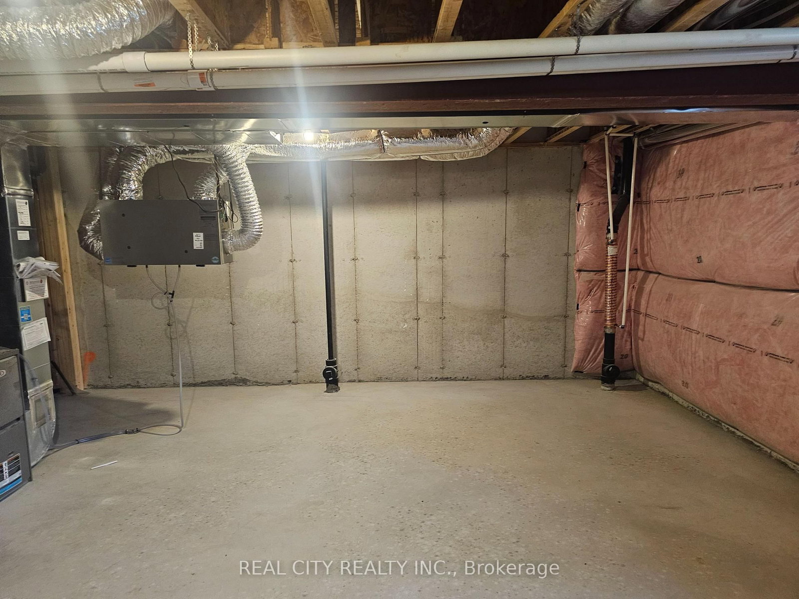 48 McKernan Avenue • Brantford, ON photo 35