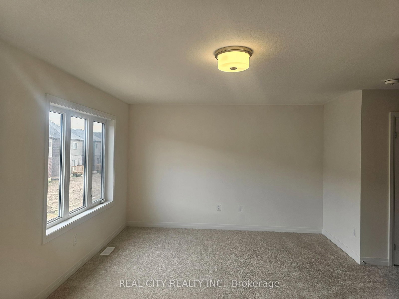 48 McKernan Avenue • Brantford, ON photo 38